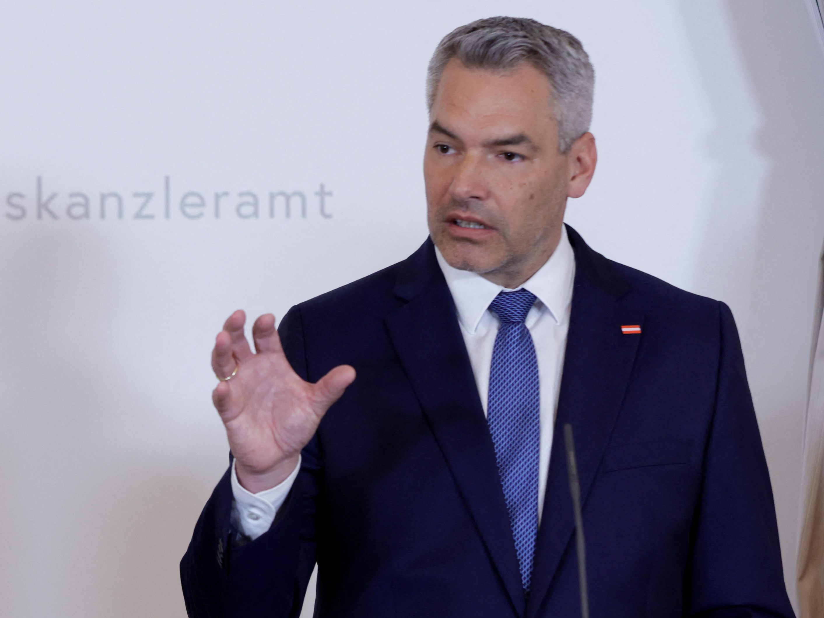 Kanzler Karl Nehammer (ÖVP) beantwortet am Mittwoch die dringliche Anfrage zur Teuerung im Nationalrat. Kanzler Karl Nehammer (ÖVP) beantwortet am Mittwoch die dringliche Anfrage zur Teuerung im Nationalrat.