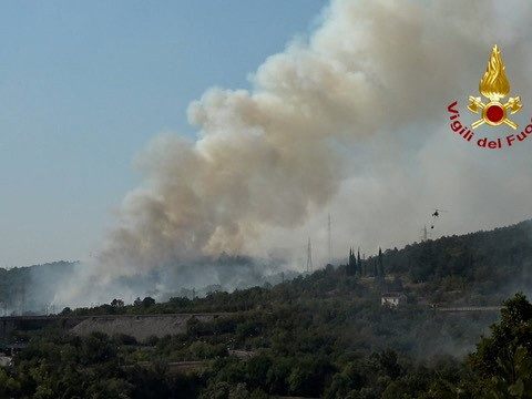Vigili del Fuoco/Handout via REUTERS.