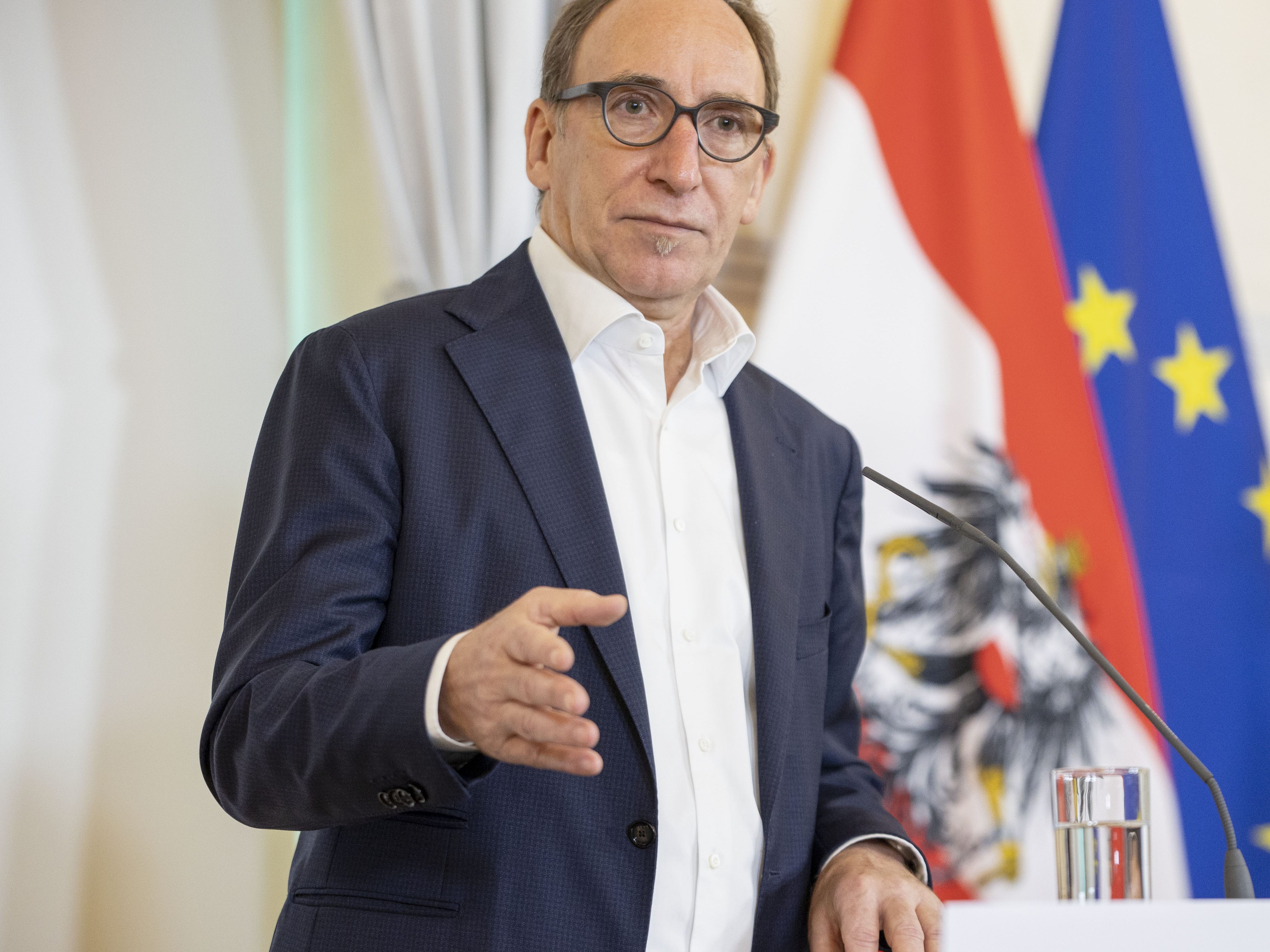 Rauch gegen Ausmaß an "Krisenstimmung" über Jahre.