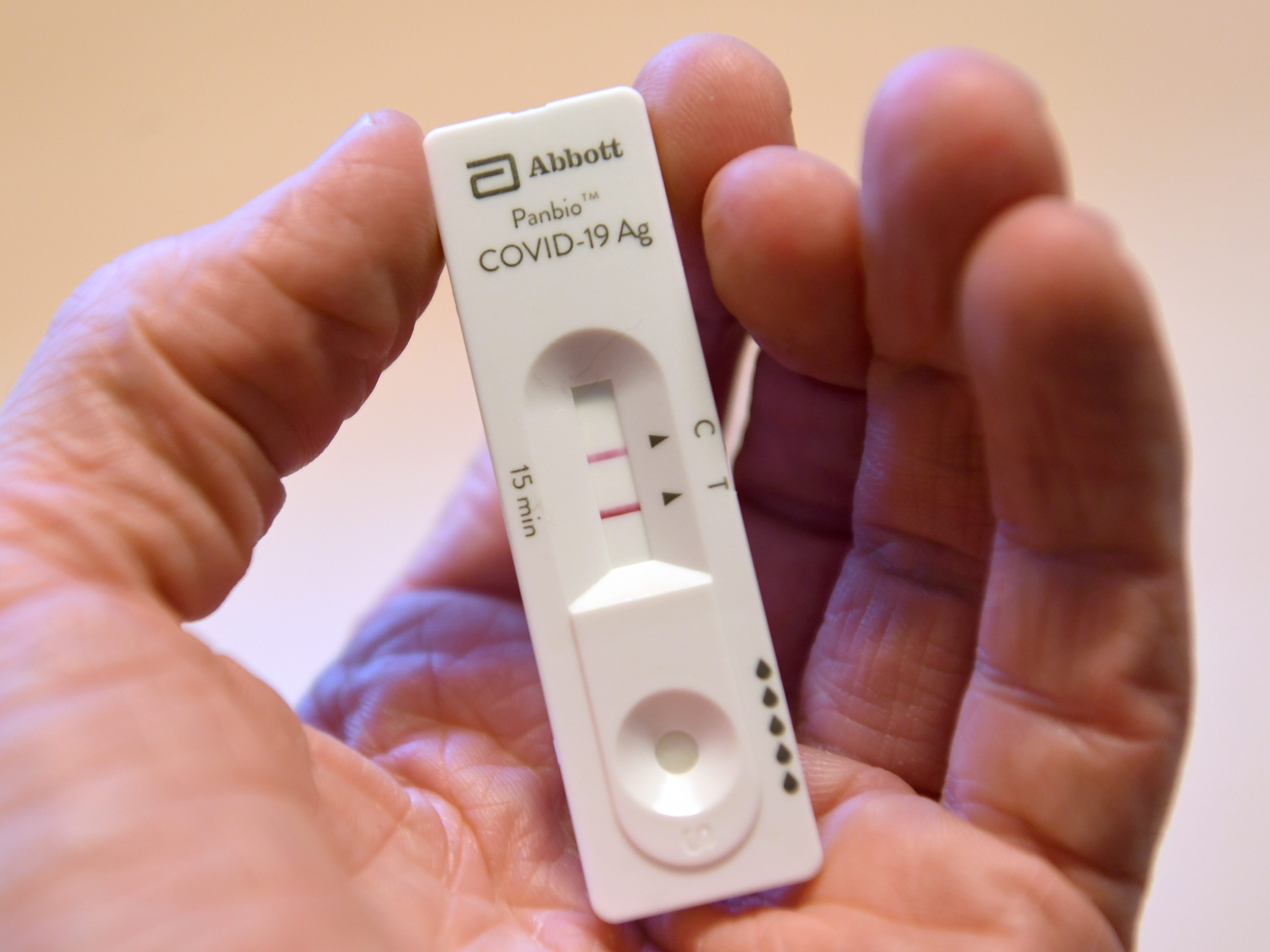 Ministerium prüft Quarantäne-Aus oder Bescheid-Automatik. Ministerium prüft Quarantäne-Aus oder Bescheid-Automatik.