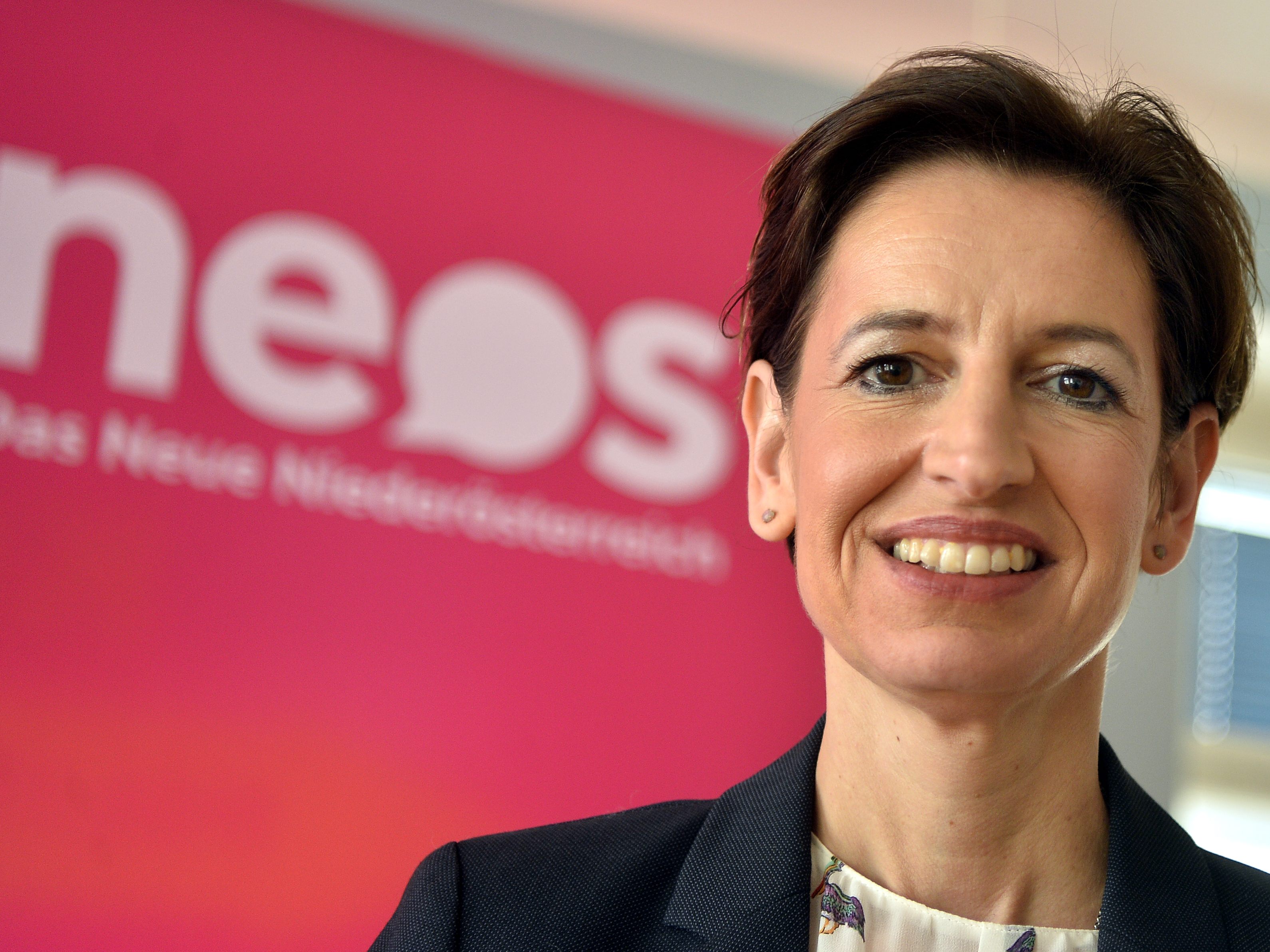 Landessprecherin der NEOS NÖ Indra Collini fordert eine Energieabgaben-Senkung. Landessprecherin der NEOS NÖ Indra Collini fordert eine Energieabgaben-Senkung.