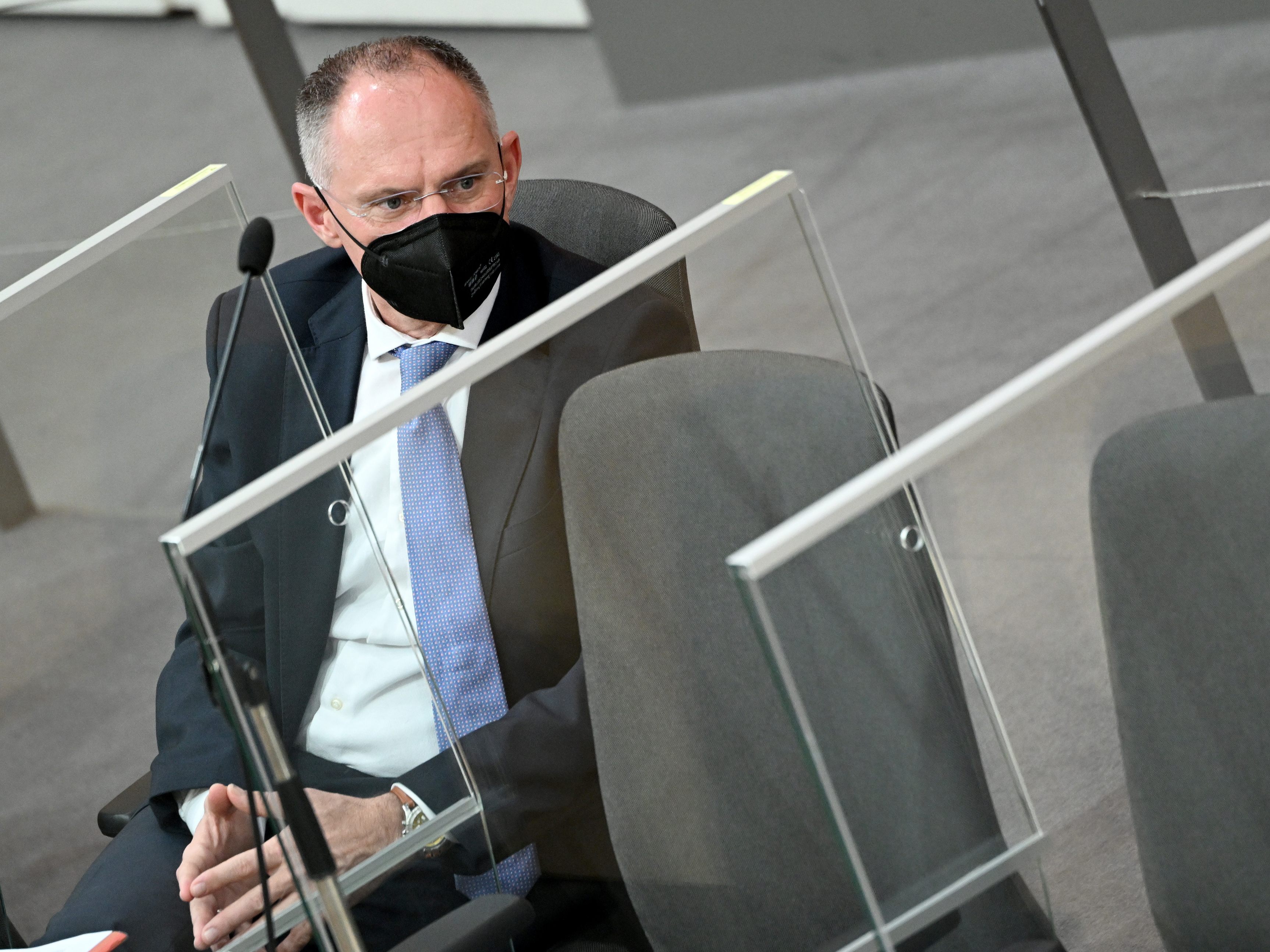 Die FPÖ kritisierte Innenminister Gerhard Karner (ÖVP) im Nationalrat. Die FPÖ kritisierte Innenminister Gerhard Karner (ÖVP) im Nationalrat.