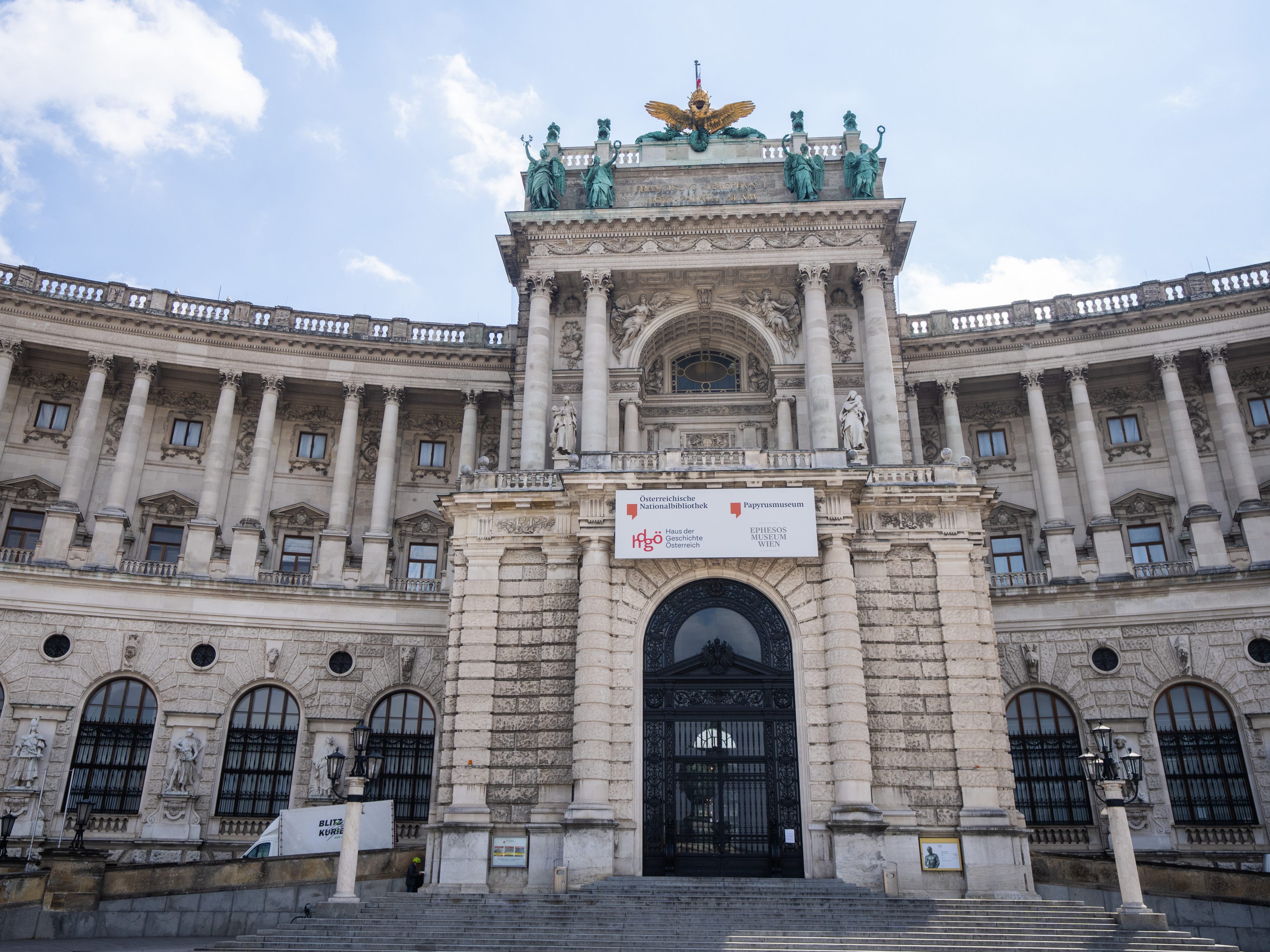 Die Österreichische Nationalbibliothek erhält das Archiv des Esperanto-Weltbundes. Die Österreichische Nationalbibliothek erhält das Archiv des Esperanto-Weltbundes.