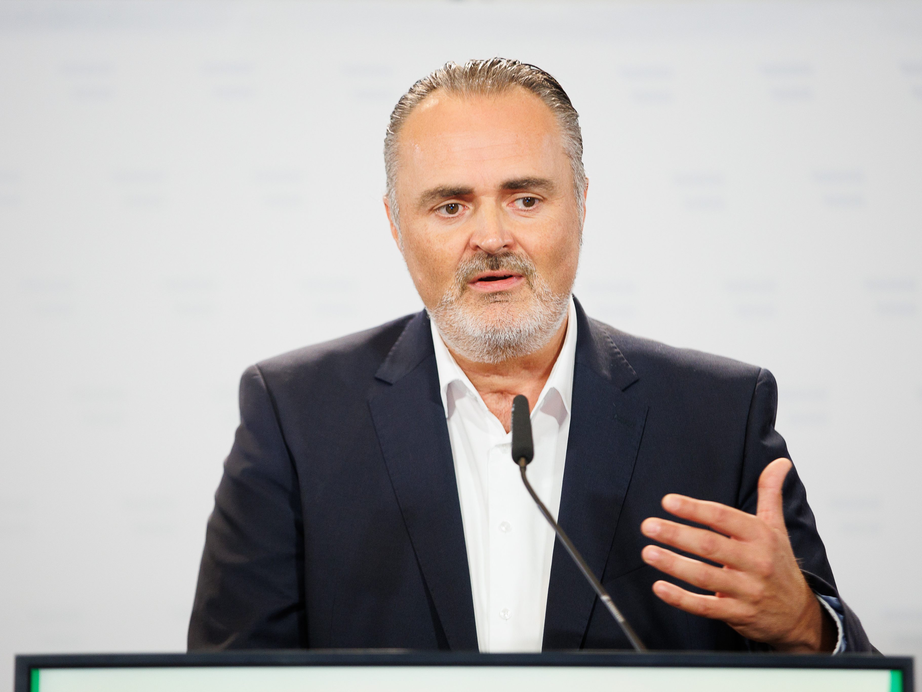 Hans Peter Doskozil möchte einen vorübergehenden Benzinpreis-Deckel.