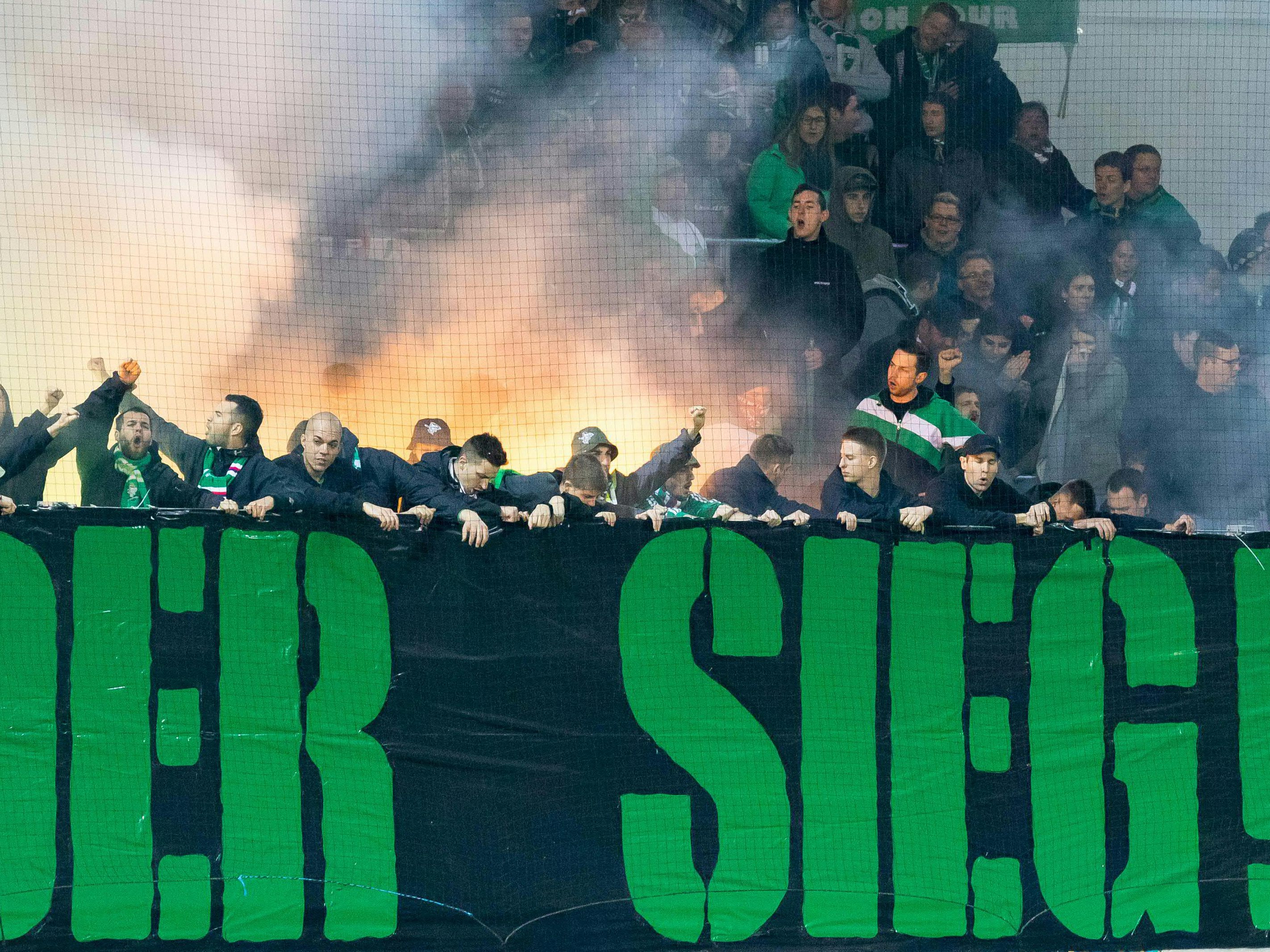 Rapid holte gegen Ried einen 1:0-Sieg. Rapid holte gegen Ried einen 1:0-Sieg.