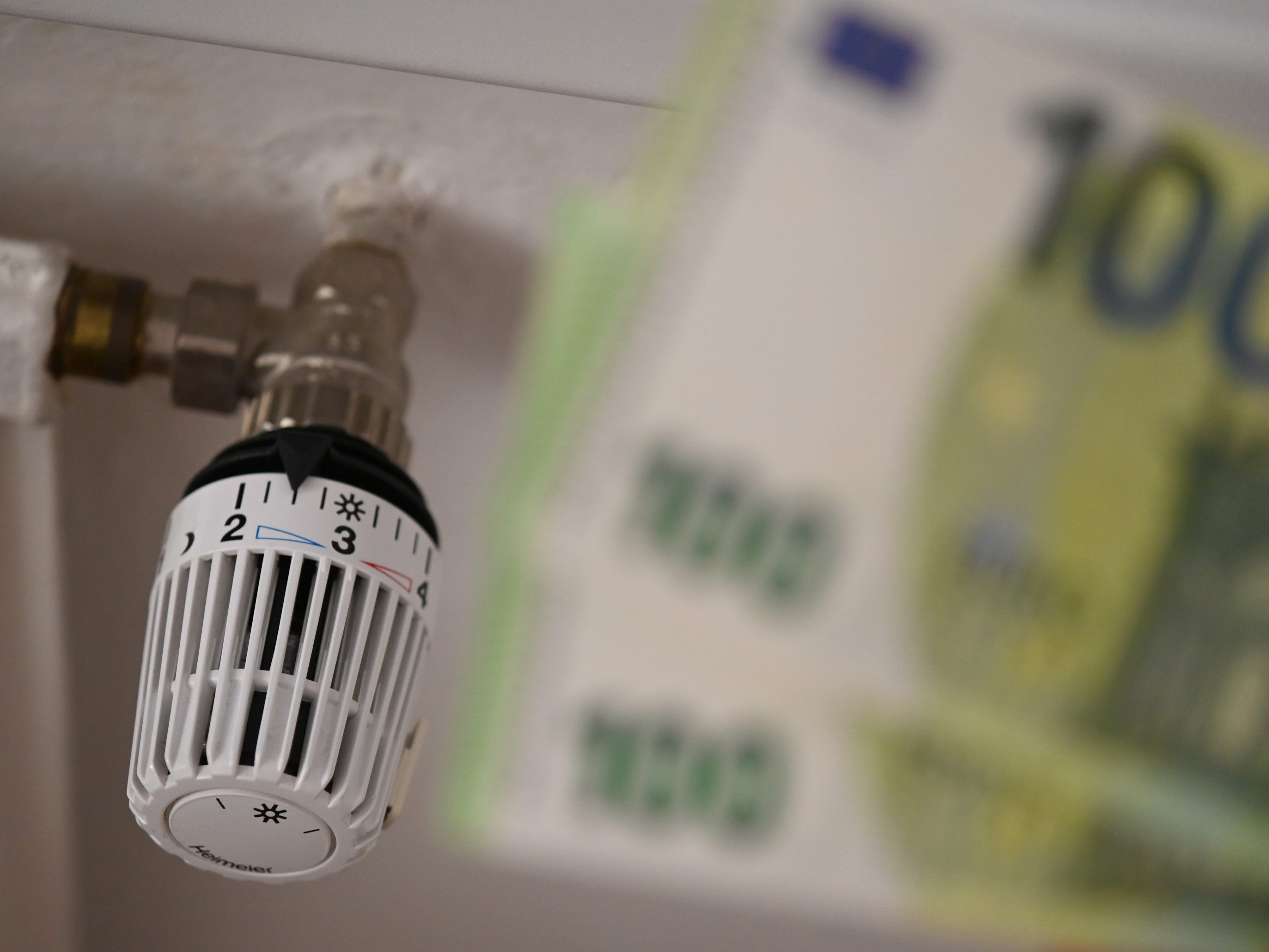 83 Prozent der Bevölkerung in Sorge um die Energieversorgung. 83 Prozent der Bevölkerung in Sorge um die Energieversorgung.