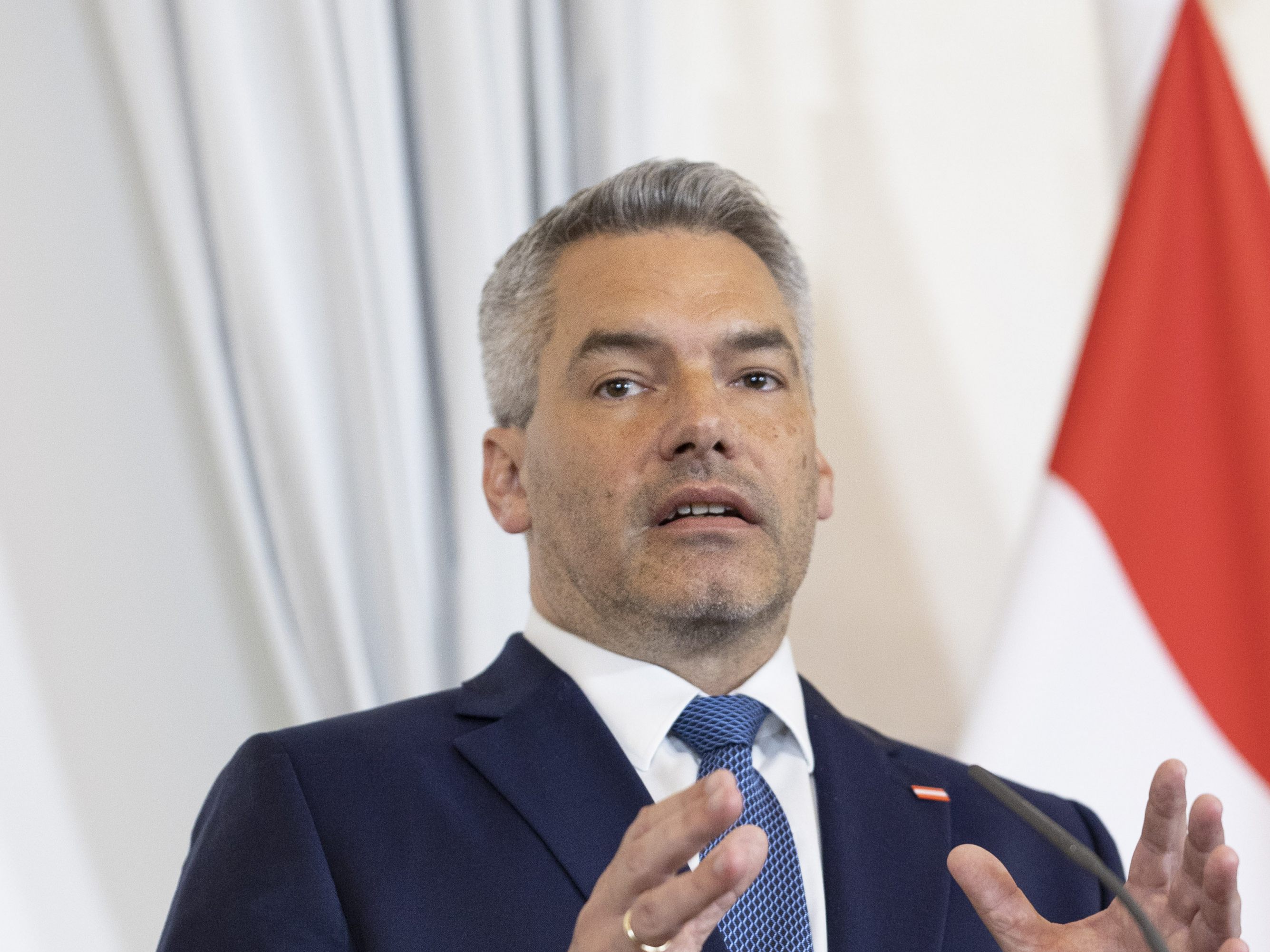 Die SPÖ will einen Teuerungs-Antrag an Bundeskanzler Karl Nehammer einbringen. Die SPÖ will einen Teuerungs-Antrag an Bundeskanzler Karl Nehammer einbringen.