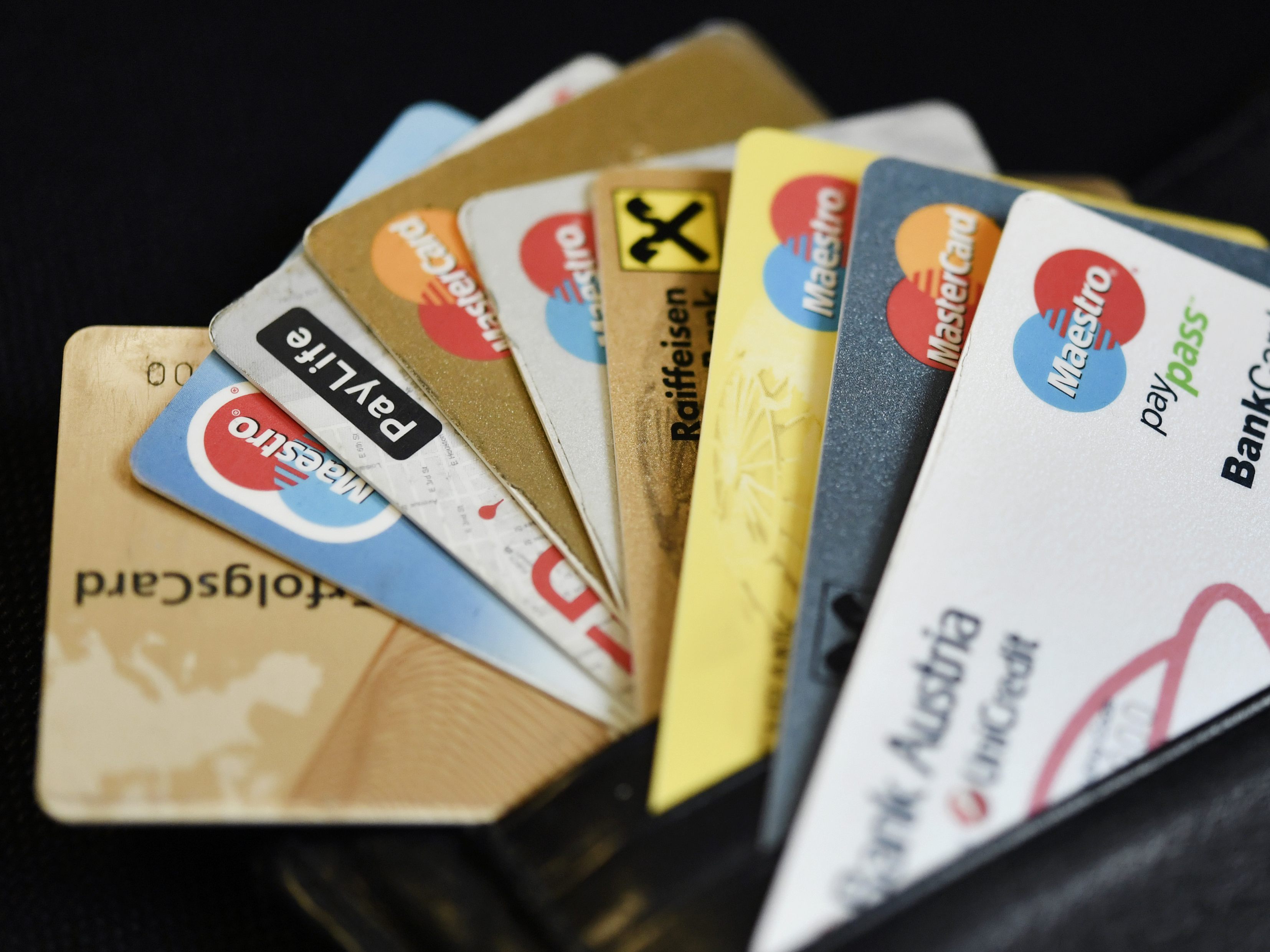 Im ersten Halbjahr 2022 zahlten die Österreicher so viel wie noch nie mit Bankomatkarte. Im ersten Halbjahr 2022 zahlten die Österreicher so viel wie noch nie mit Bankomatkarte.