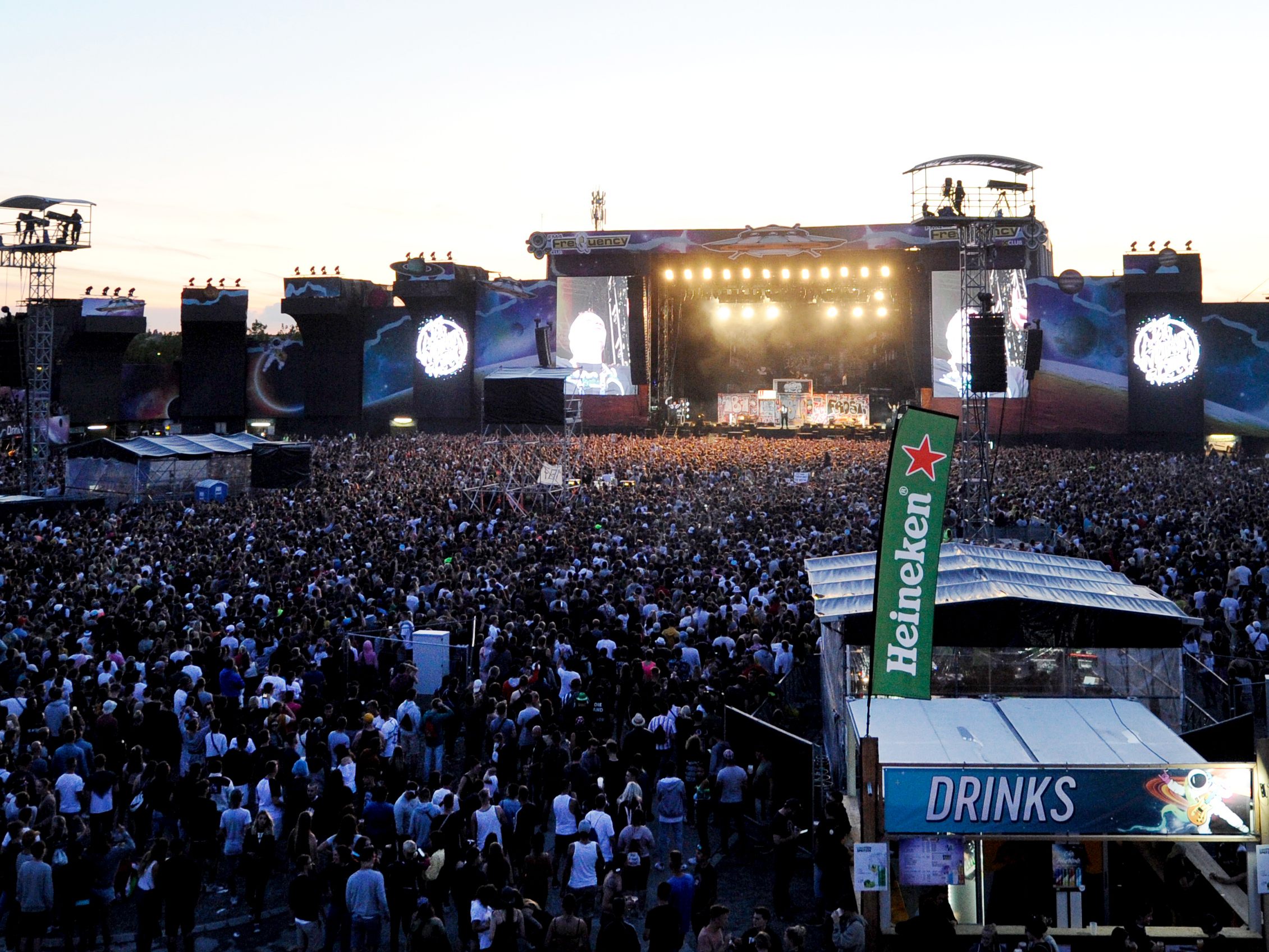 Nach zwei Jahren Pause findet das Frequency Festival in St. Pölten 2022 wieder statt. Nach zwei Jahren Pause findet das Frequency Festival in St. Pölten 2022 wieder statt.