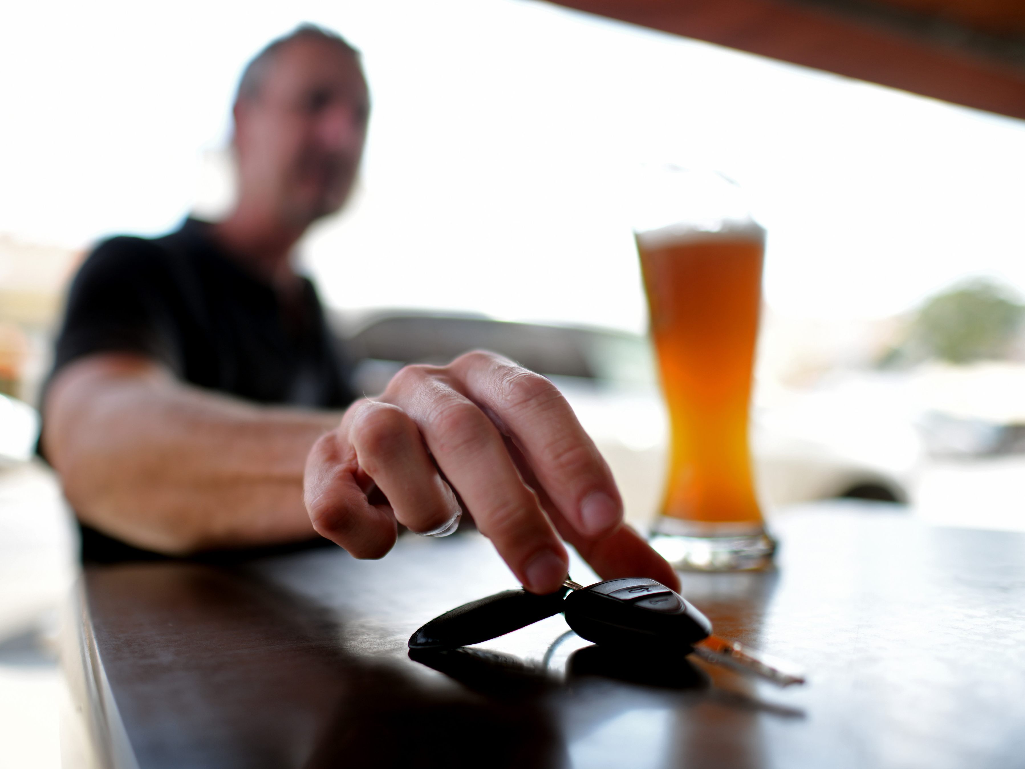 In den Sommermonaten ereignen sich auf Österreichs Straßen besonders viele Alkoholunfälle. In den Sommermonaten ereignen sich auf Österreichs Straßen besonders viele Alkoholunfälle.