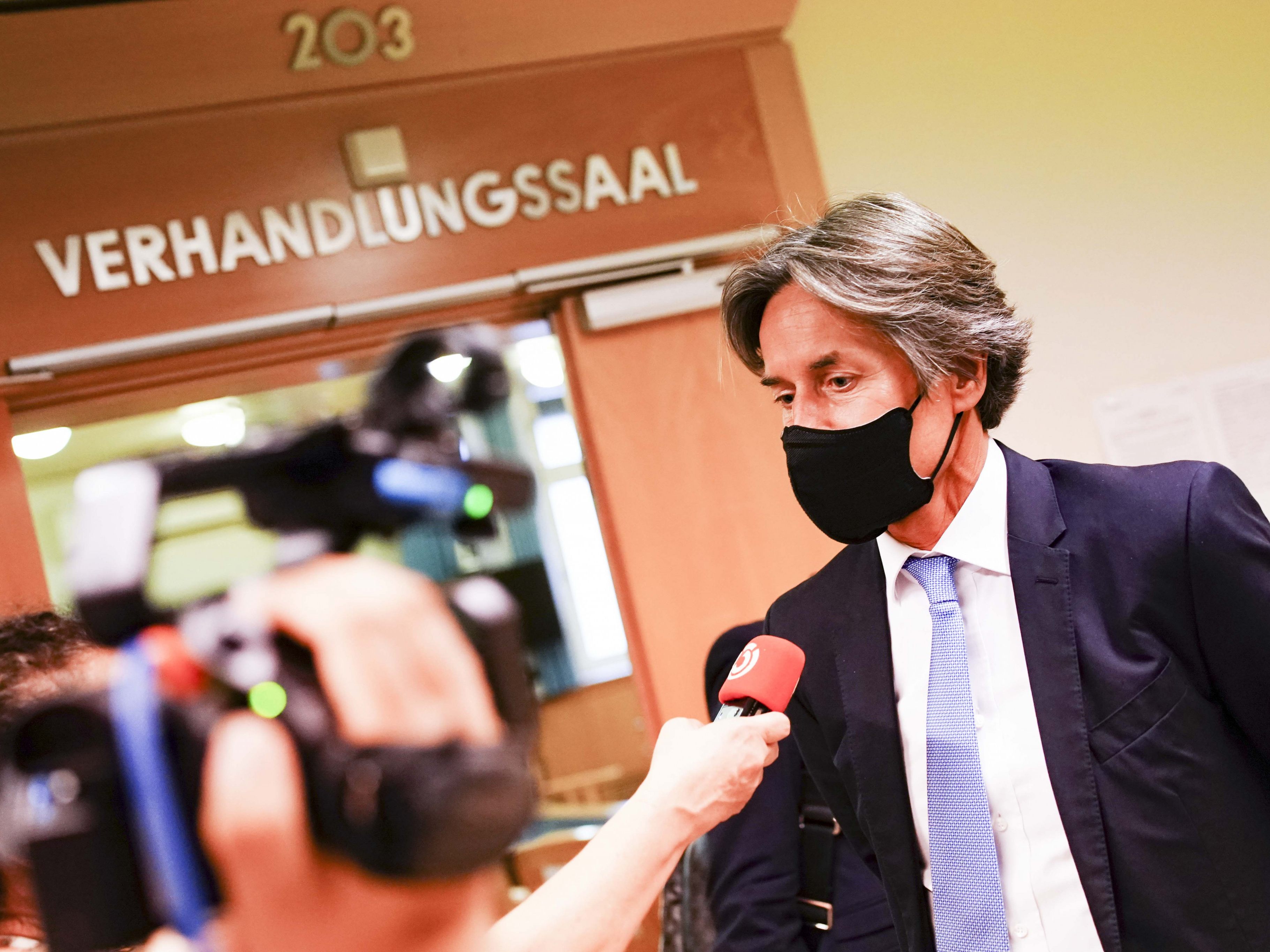 Grasser kritisiert Staatsanwaltschaft und Medien nach Freispruch.