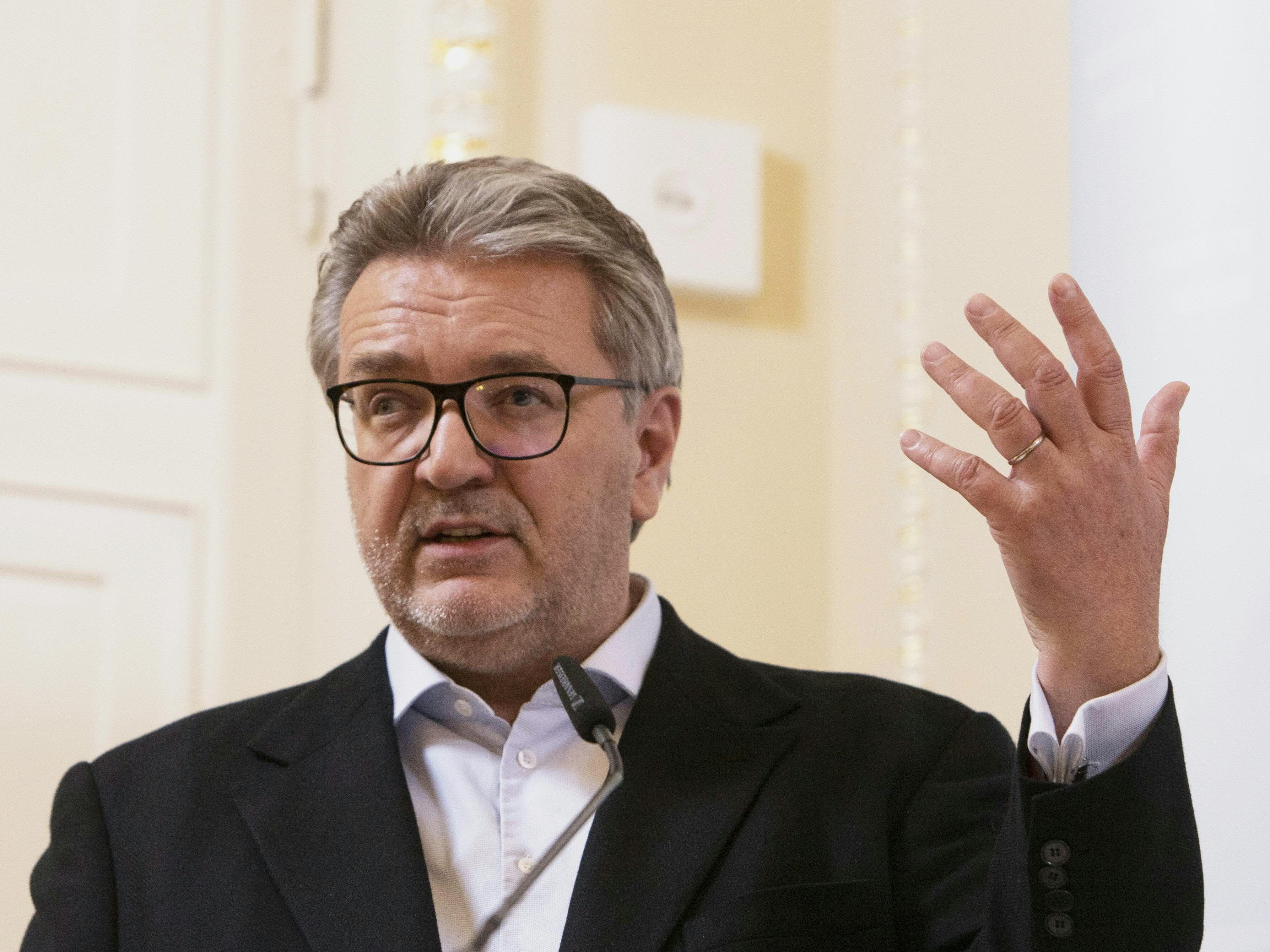 Wiens Gesundheitsstadtrat Peter Hacker warnt vor neuem Corona-Lockdown im Winter. Wiens Gesundheitsstadtrat Peter Hacker warnt vor neuem Corona-Lockdown im Winter.