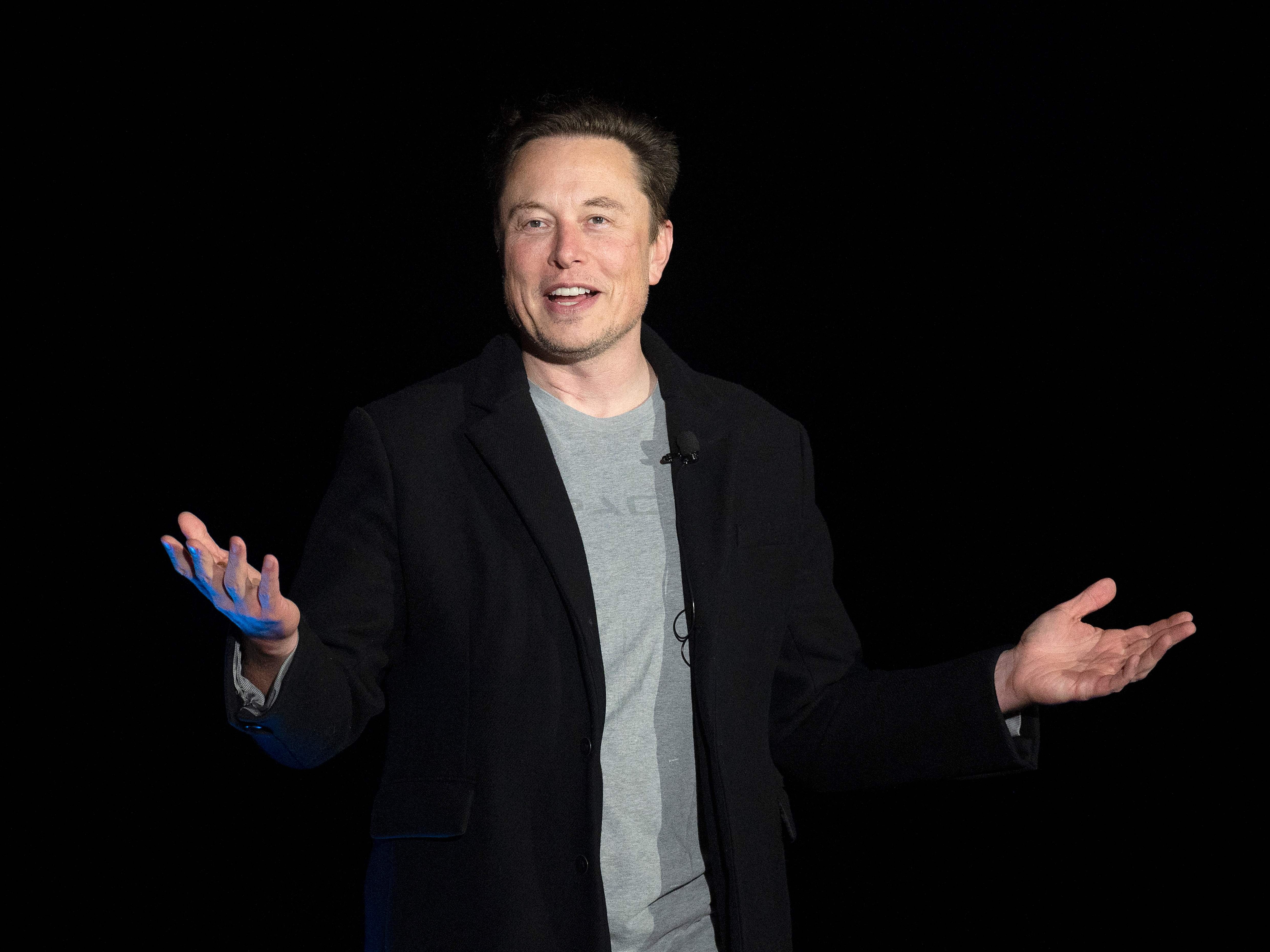 Elon Musk bestreitet Gerüchte um eine angebliche Affäre mit der Frau von Sergey Brin. Elon Musk bestreitet Gerüchte um eine angebliche Affäre mit der Frau von Sergey Brin.