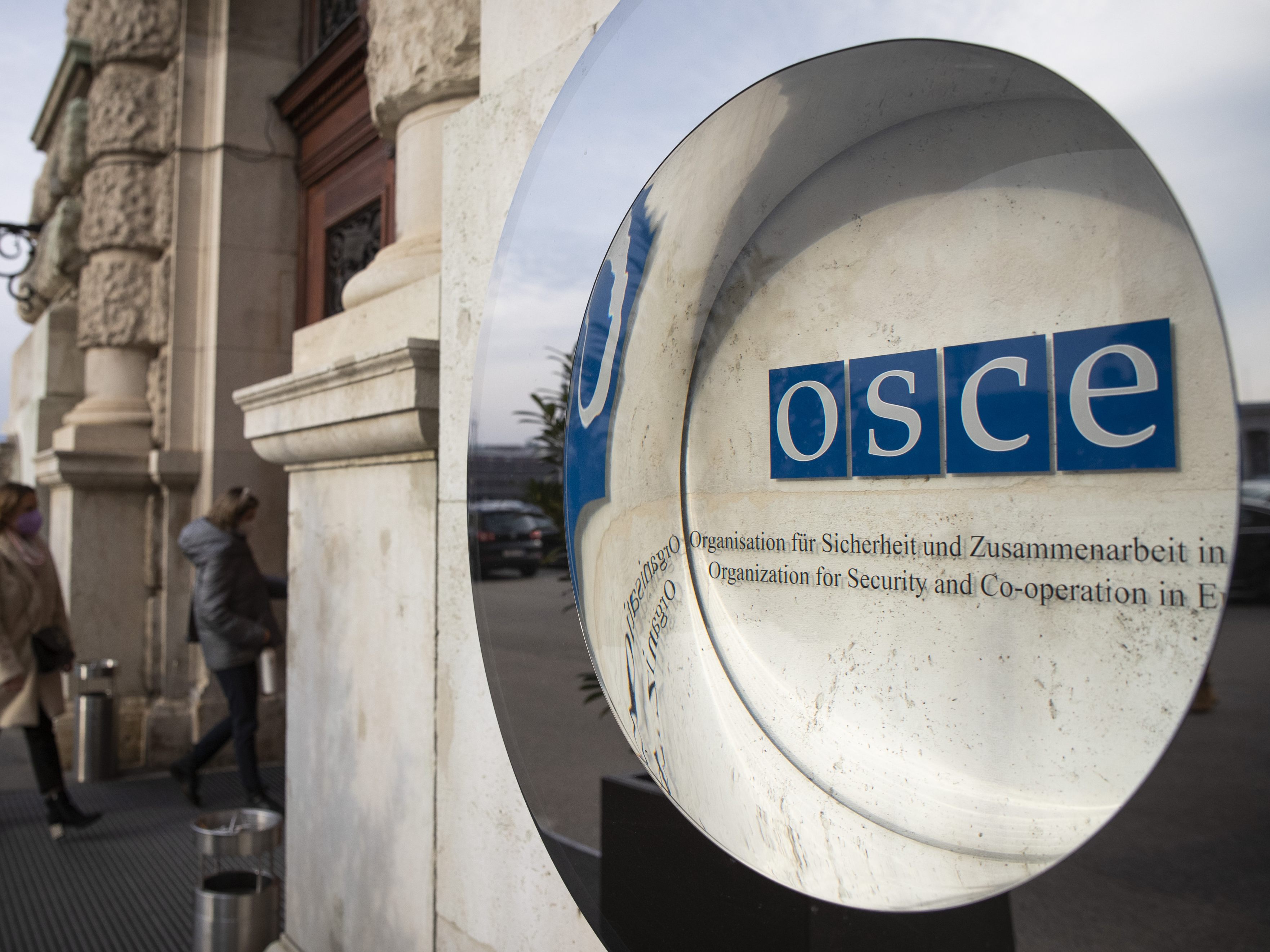 Bei der OSZE in Wien berichteten betroffene Ukrainer von der russischen "Filtration". Bei der OSZE in Wien berichteten betroffene Ukrainer von der russischen "Filtration".