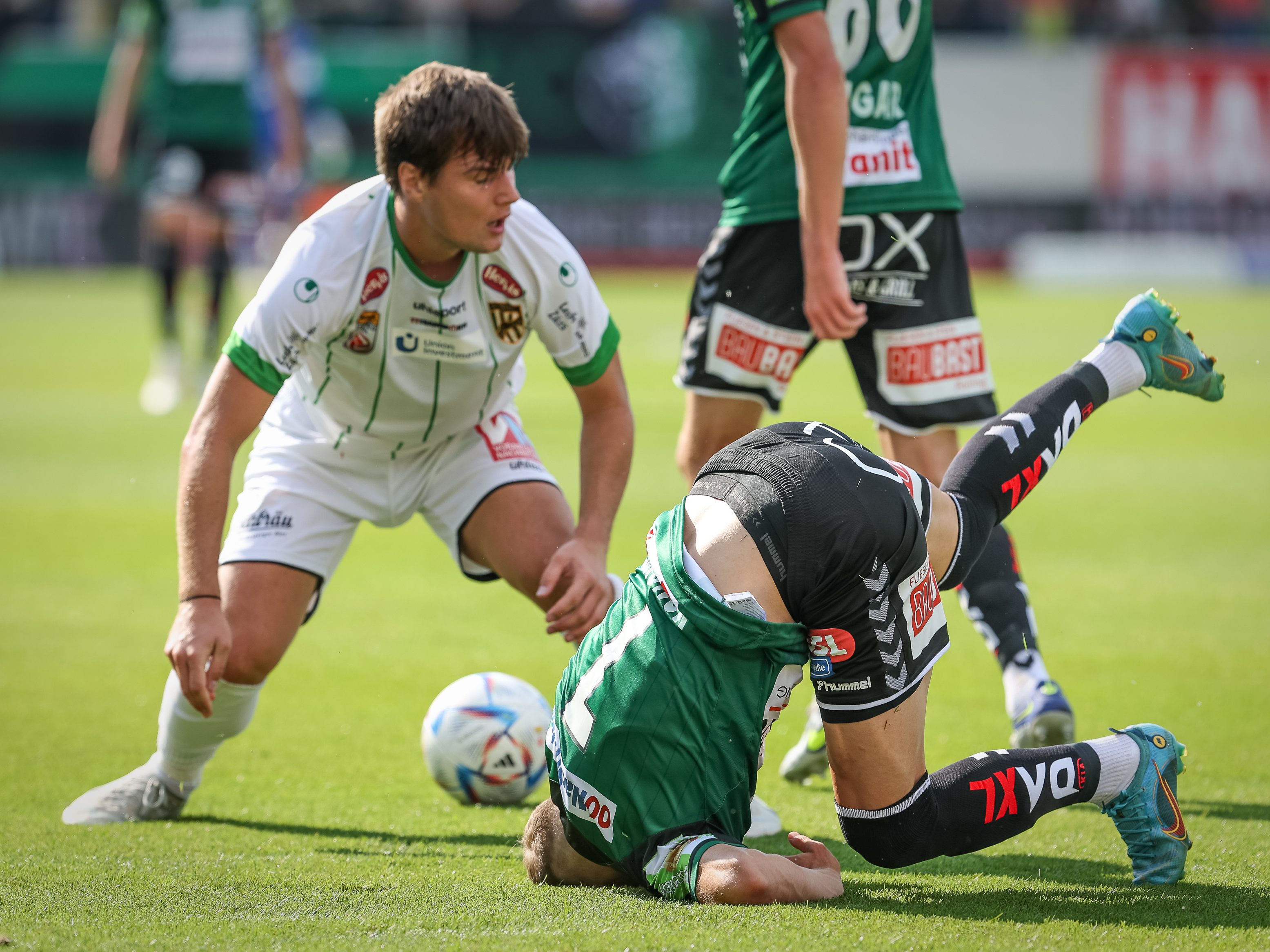 Anders als das Bild vermuten lässt, brachte die Austria den SV Ried heute nicht zu Fall. Anders als das Bild vermuten lässt, brachte die Austria den SV Ried heute nicht zu Fall.