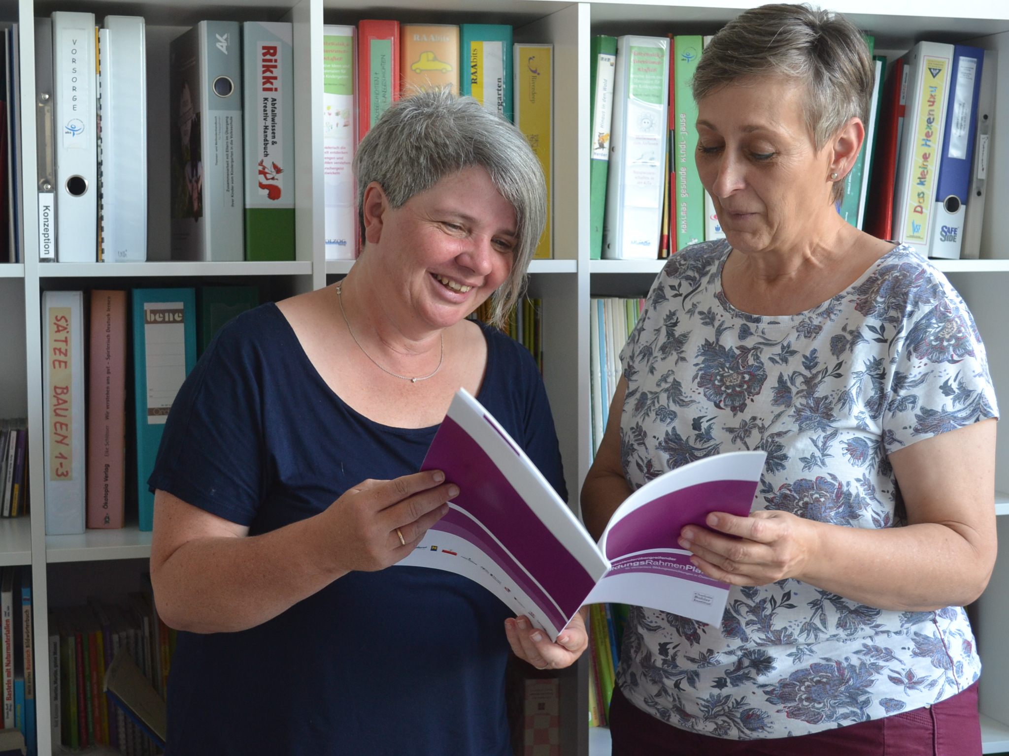 Karin Milbich und Gerlinde Sammer wollen für Kindergartenkinder Lernfelder eröffnen. Karin Milbich und Gerlinde Sammer wollen für Kindergartenkinder Lernfelder eröffnen.