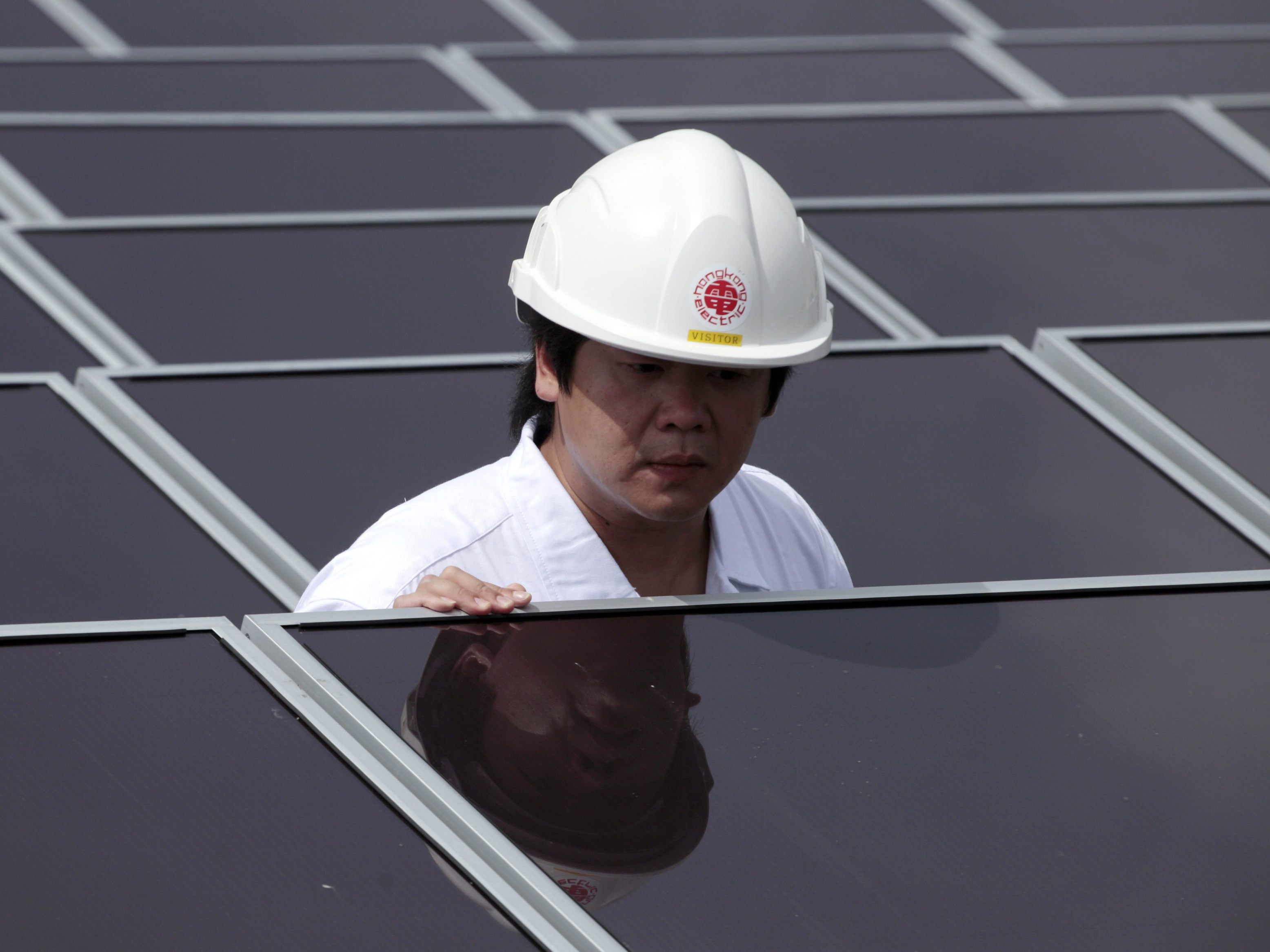 Die Welt ist bei Photovoltaik-Modulen von China abhängigq. Die Welt ist bei Photovoltaik-Modulen von China abhängigq.