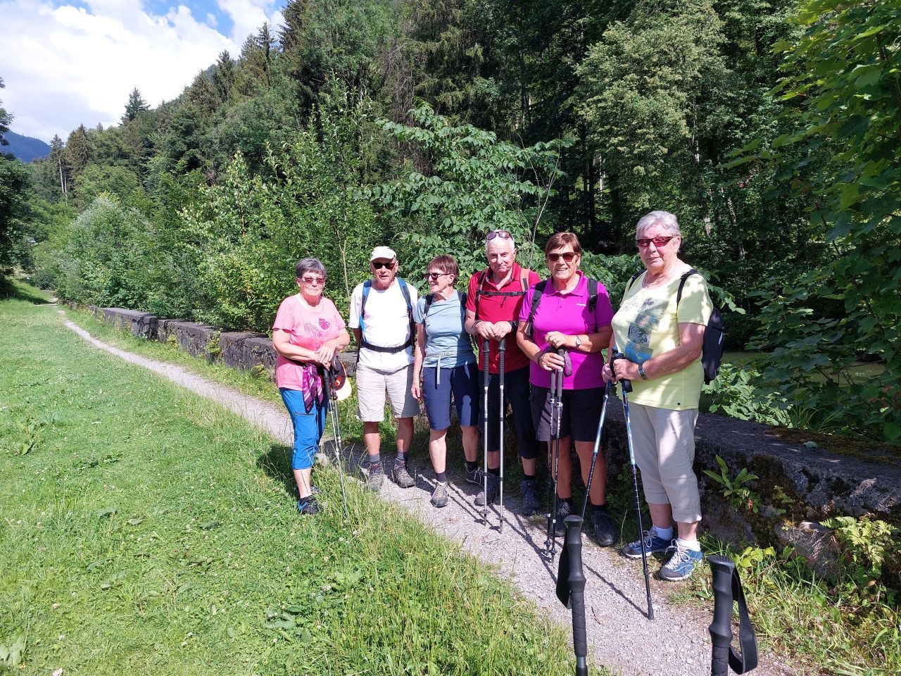 Wandergruppe unterwegs