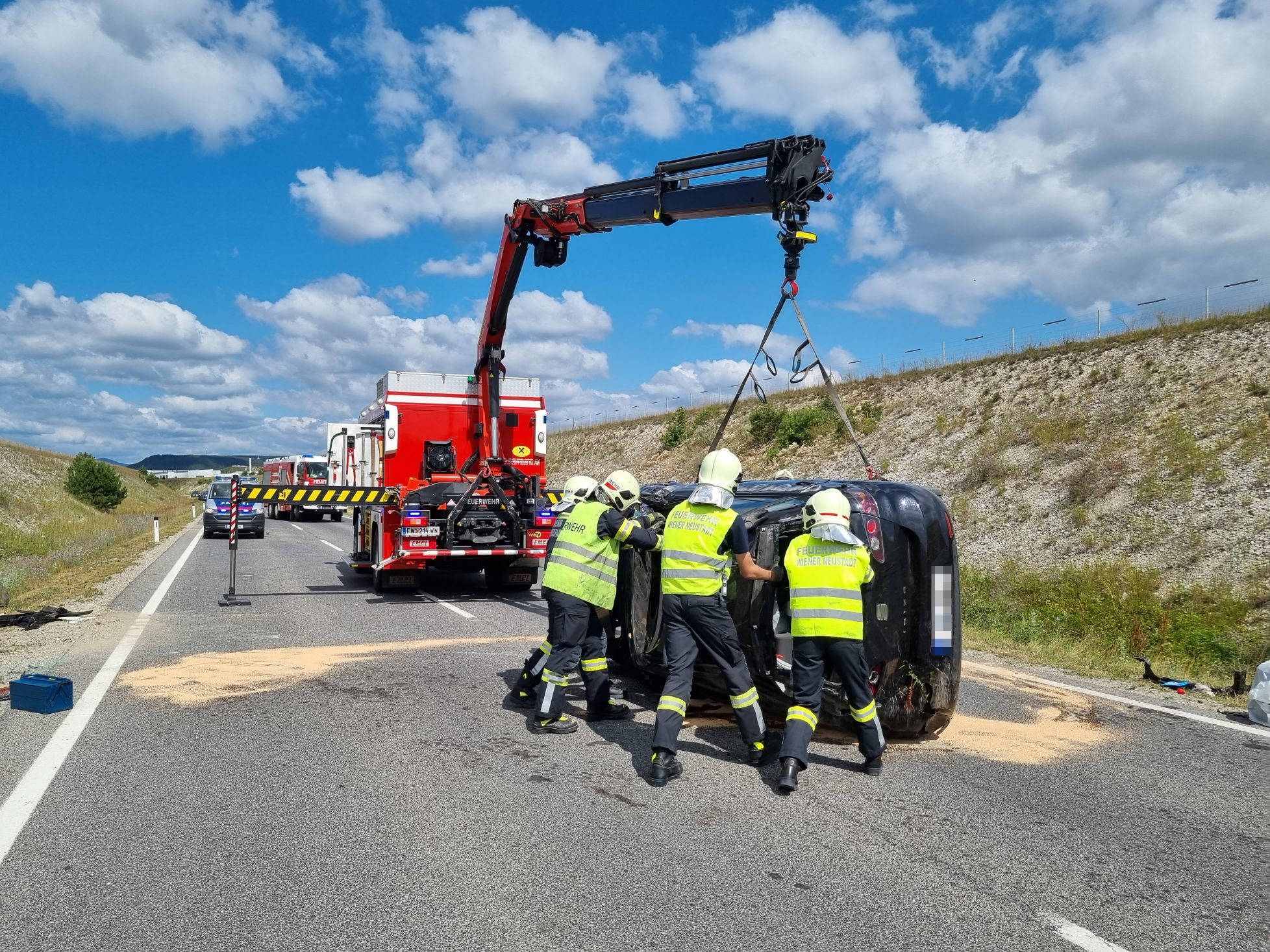 Die Lenkerin des Wagens, welcher sich auf der Nordspange bei Wiener Neustadt überschlug, wurde verletzt.