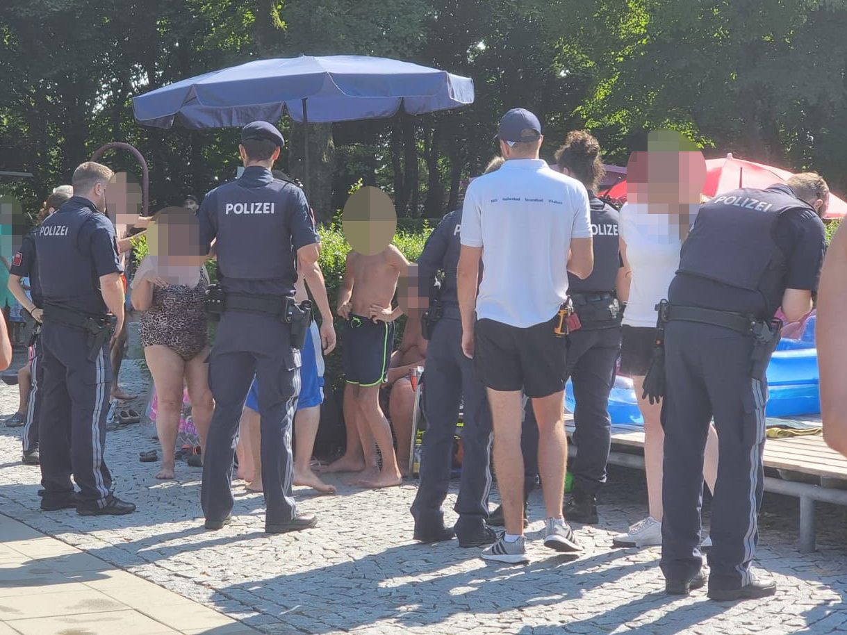 Im Bregenzer Strandbad kam es am Freitag zu einem Polizeieinsatz. Im Bregenzer Strandbad kam es am Freitag zu einem Polizeieinsatz.