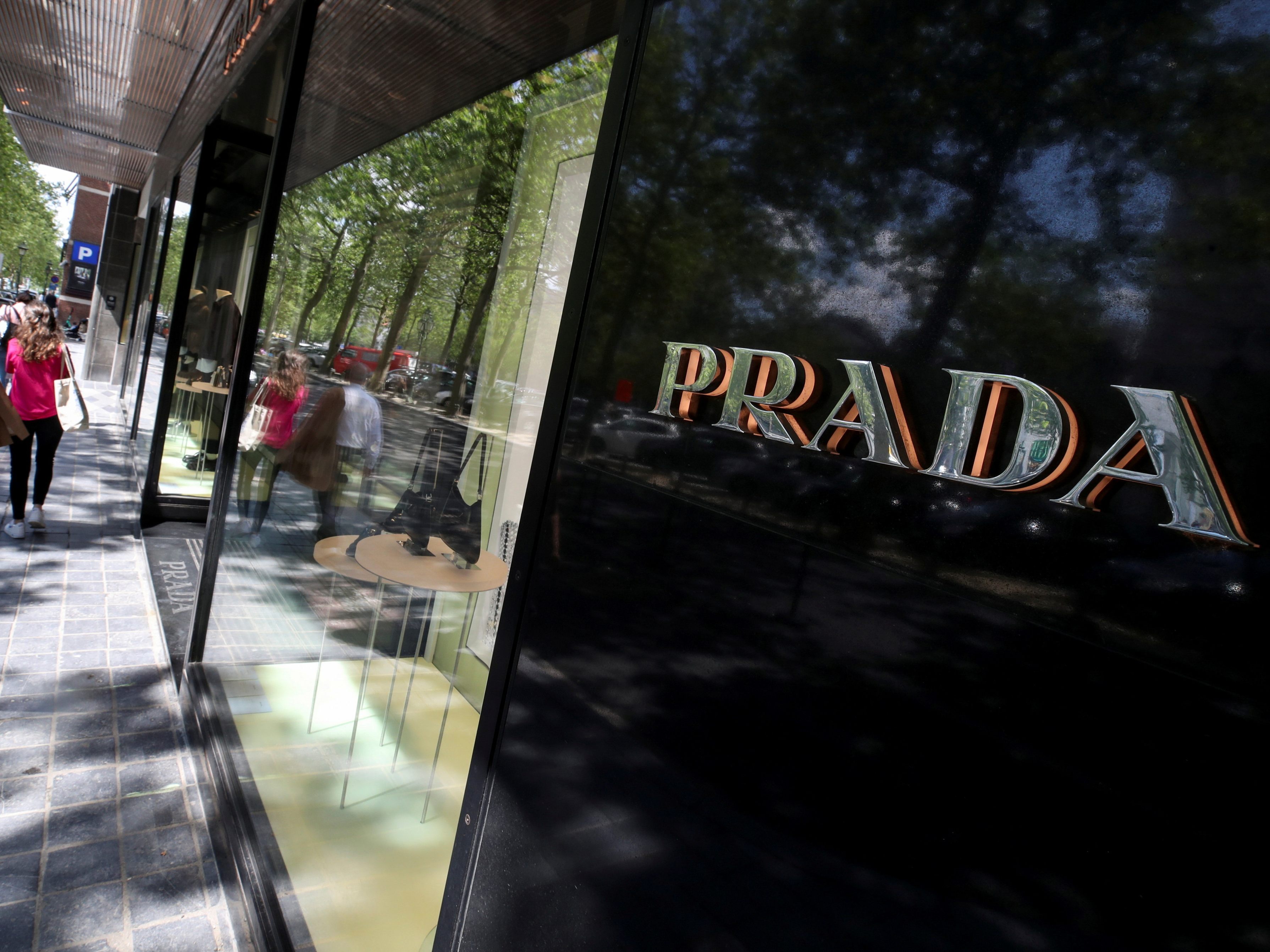 Prada verzeichnet ein Absatzplus von 89 Prozent in Europa. Prada verzeichnet ein Absatzplus von 89 Prozent in Europa.