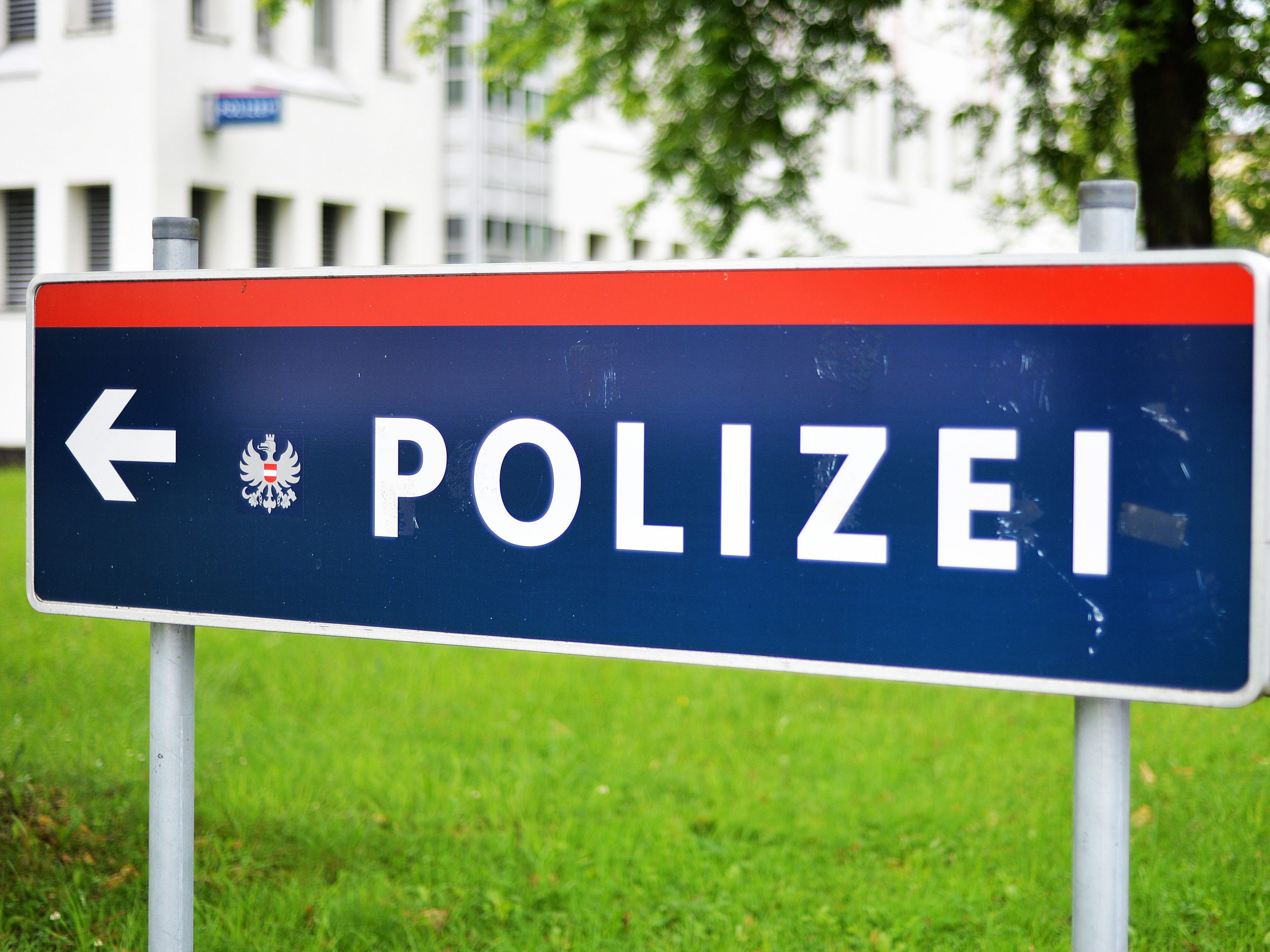 Am Dienstag waren zahlreiche Websites der Polizei und die Seite des Innenministeriums nicht erreichbar. Am Dienstag waren zahlreiche Websites der Polizei und die Seite des Innenministeriums nicht erreichbar.