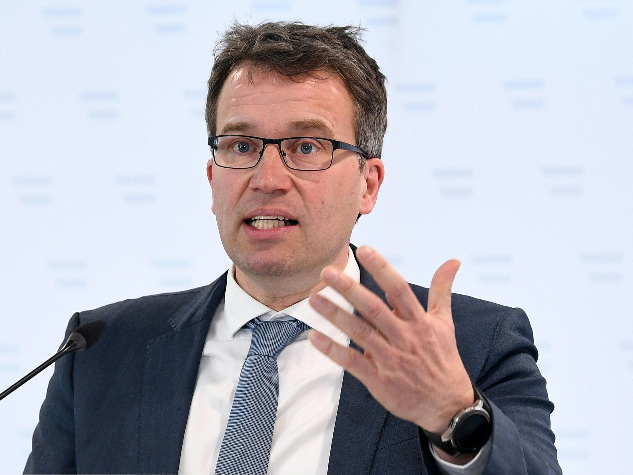 AMS-Chef Johannes Kopf erwartet im kommenden Jahr eine stabile Situation am Arbeitsmarkt. AMS-Chef Johannes Kopf erwartet im kommenden Jahr eine stabile Situation am Arbeitsmarkt.
