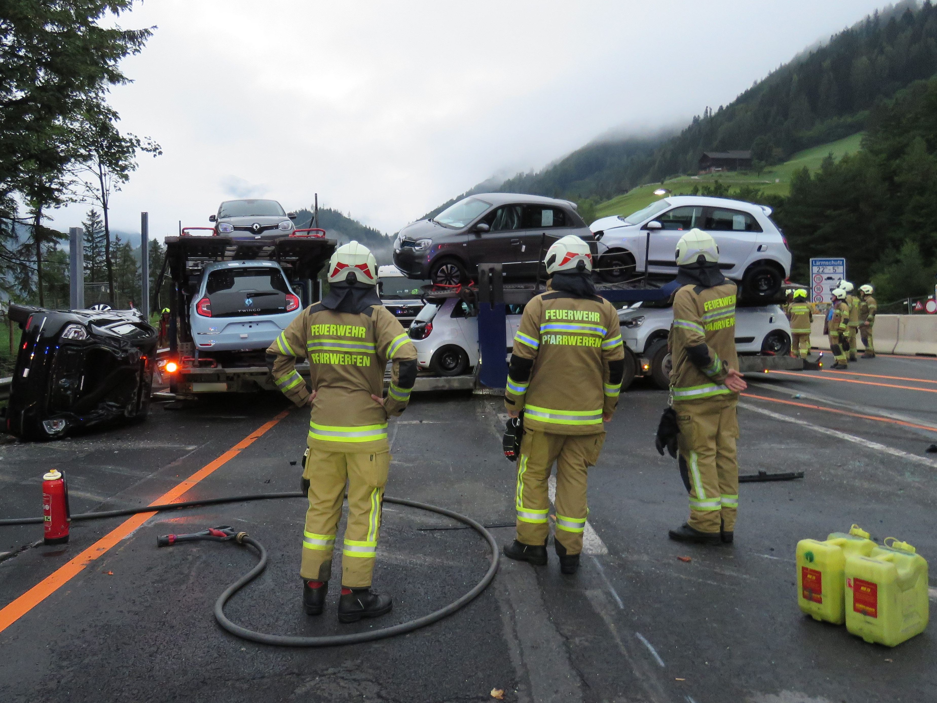 Die A10 in Salzburg war am Dienstag stundenlang gesperrt. Die A10 in Salzburg war am Dienstag stundenlang gesperrt.