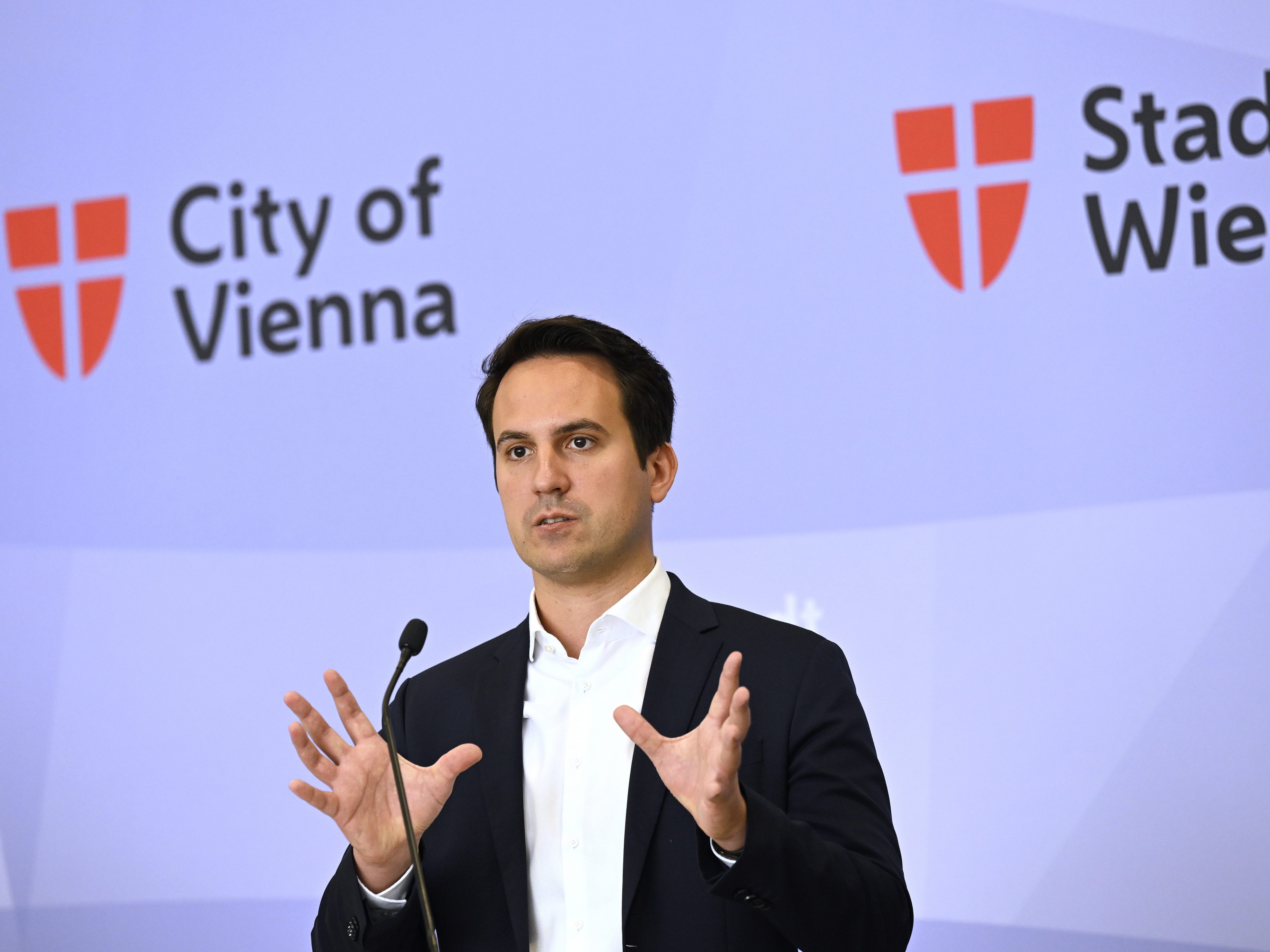 Wiens Vizechef Wiederkehr kritisiert die Kommunikation der Wien Energie scharf.