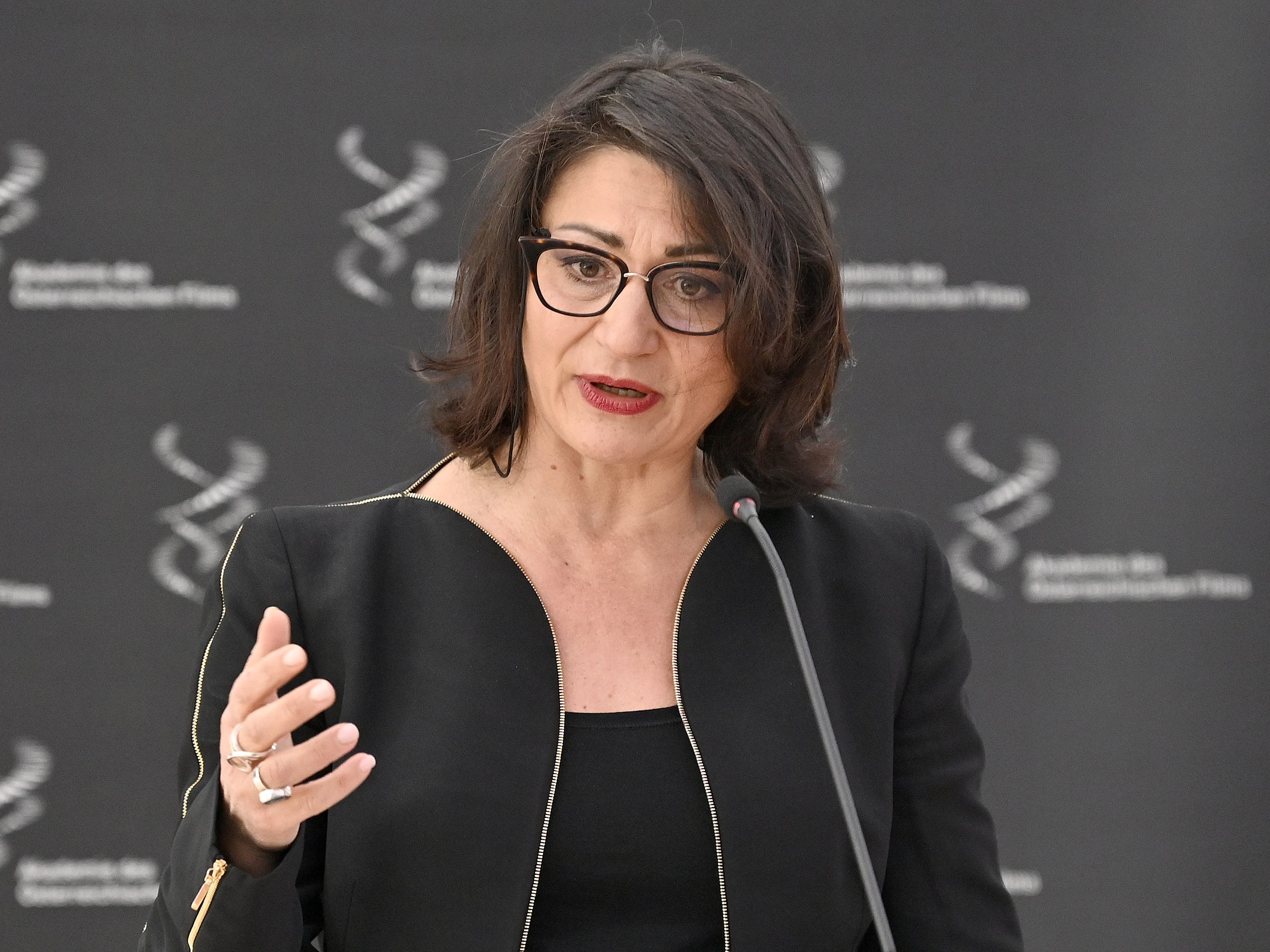 Wiens Kulturstadträtin Veronica Kaup-Hasler hat die Entscheidung über die Leitung des Foto Arsenal Wien bekanntgegeben. Wiens Kulturstadträtin Veronica Kaup-Hasler hat die Entscheidung über die Leitung des Foto Arsenal Wien bekanntgegeben.