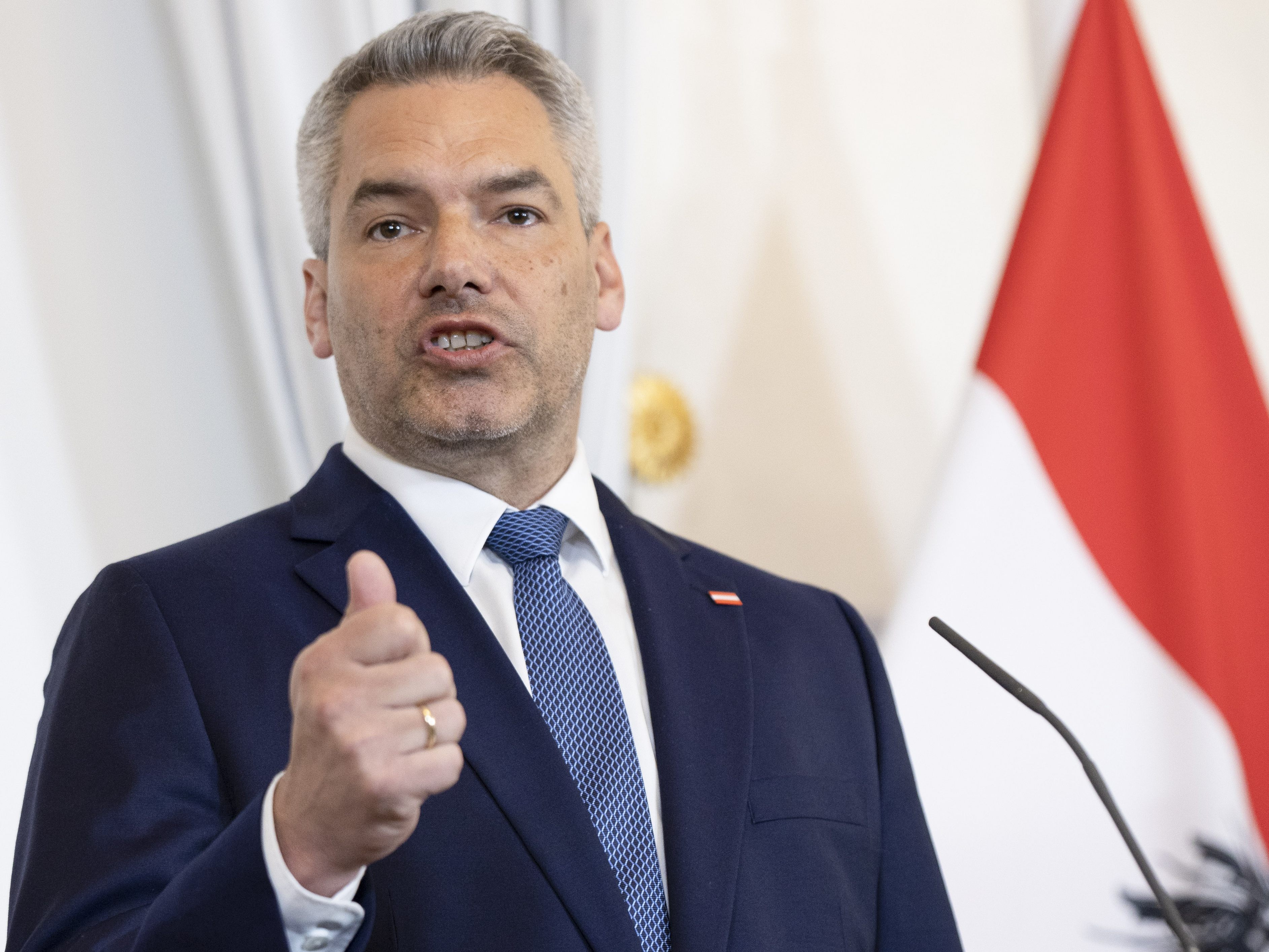 Ab 18 Uhr finden die Doorsteps nach dem Krisenkabinett statt.