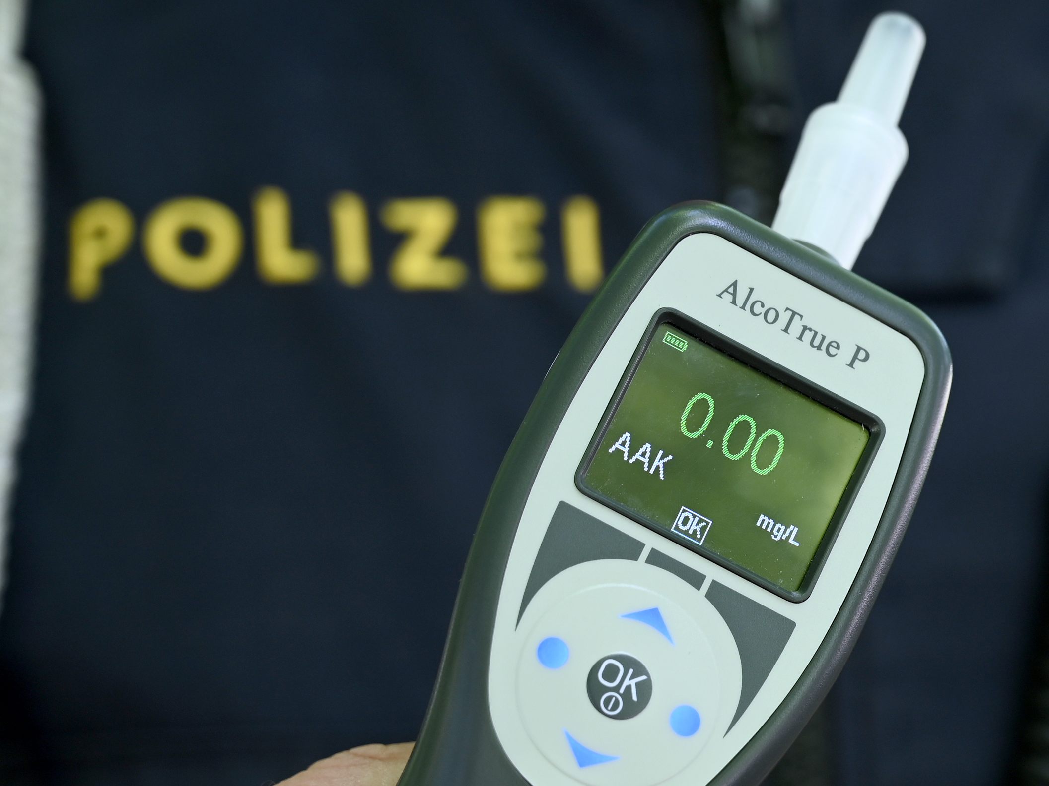 Jener verletzte Fahrer, der Fahrerflucht beging, musste sich einem Alkoholtest unterziehen.