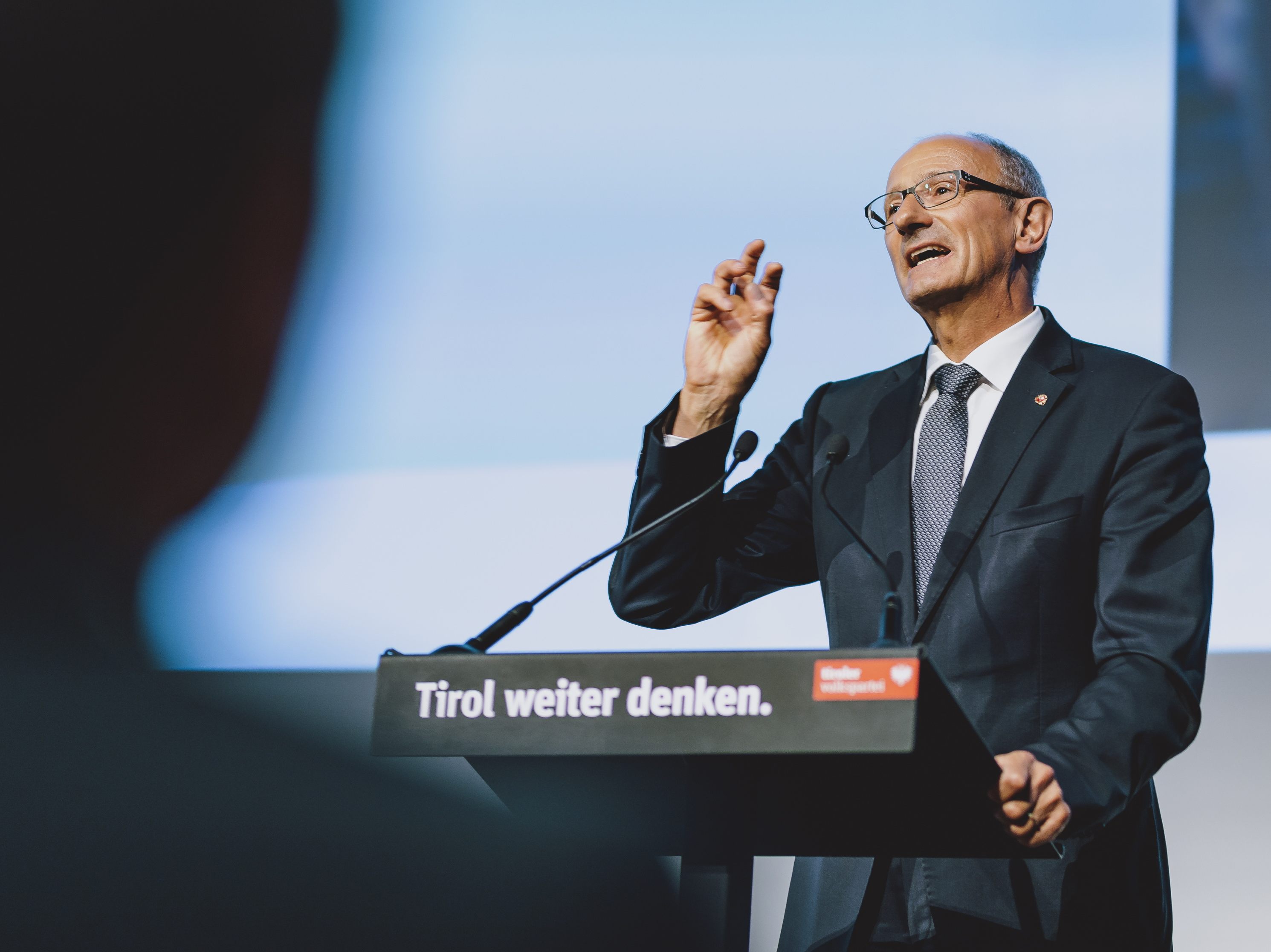 Die ÖVP Tirol unter Parteiobmann Anton Mattle soll laut IMAD-Umfrage bei der Tirol-Wahl unter 30 Prozent der Stimmen bekommen.