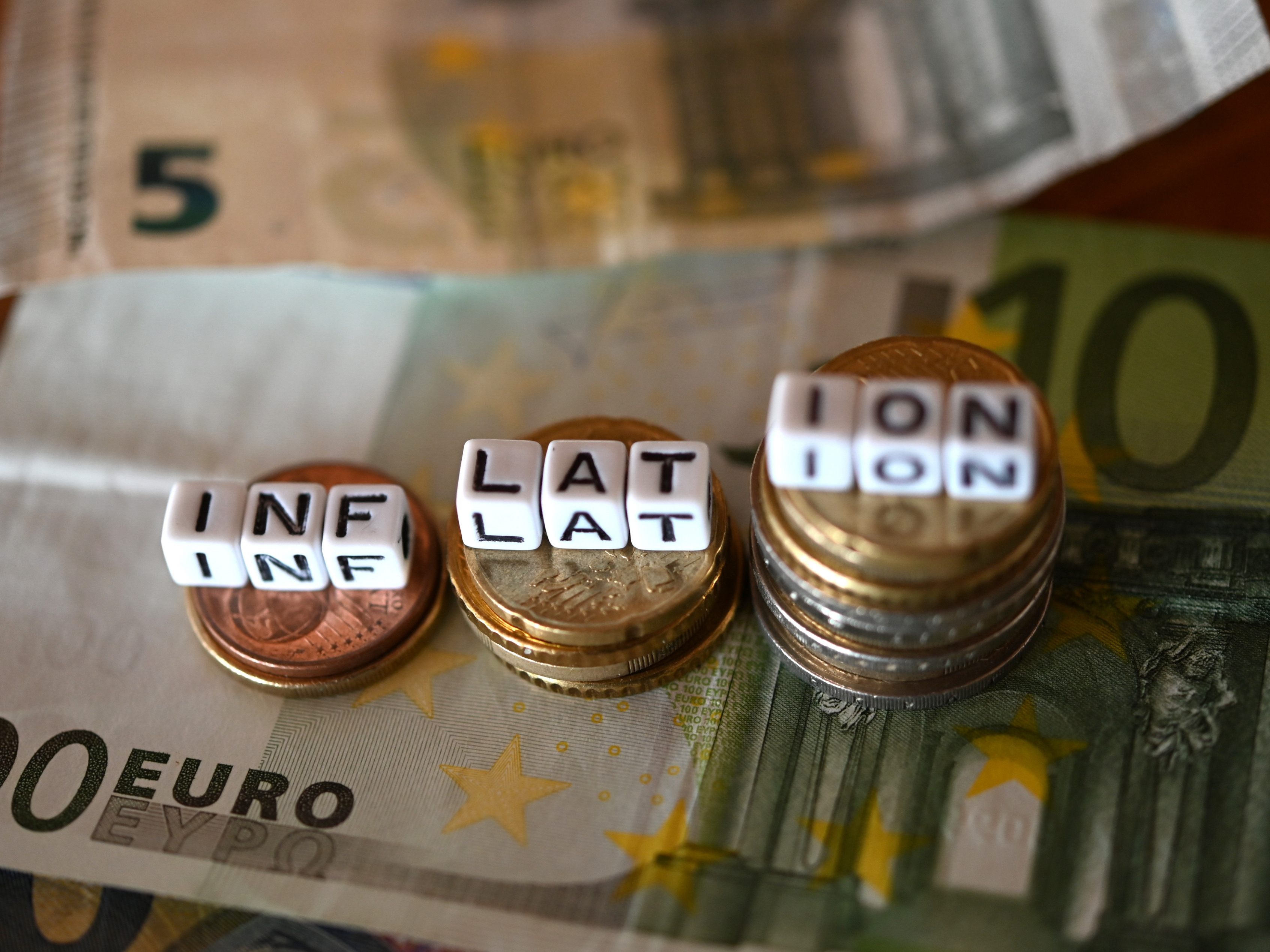 Die Maßnahmen gegen die Inflation werden von der Arbeiterkammer kritisiert.