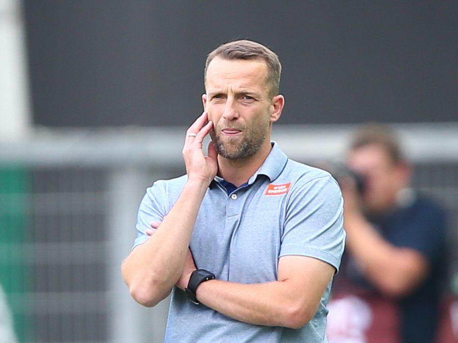 Ferdinand Feldhofer soll trotz 1:2-Niederlage gegen Sturm Graz weiterhin Rapid-Trainer bleiben.