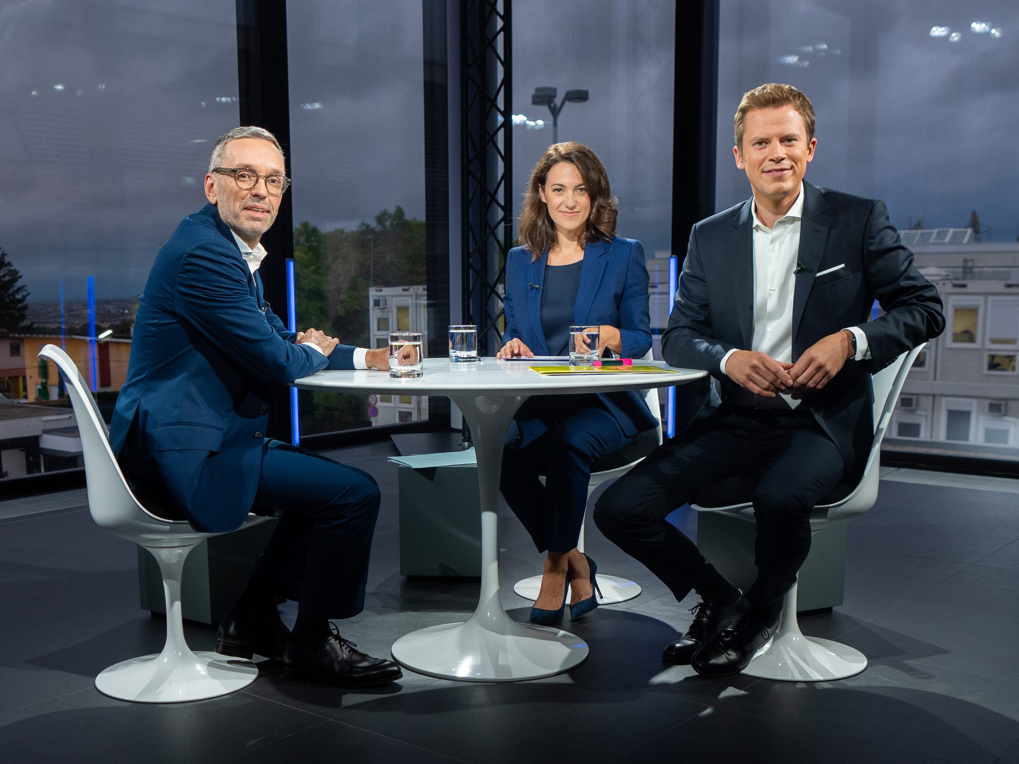 Im Schnitt 780.000 Zuseher waren bei dem ORF-Sommergespräch mit FPÖ-Chef Kickl dabei.