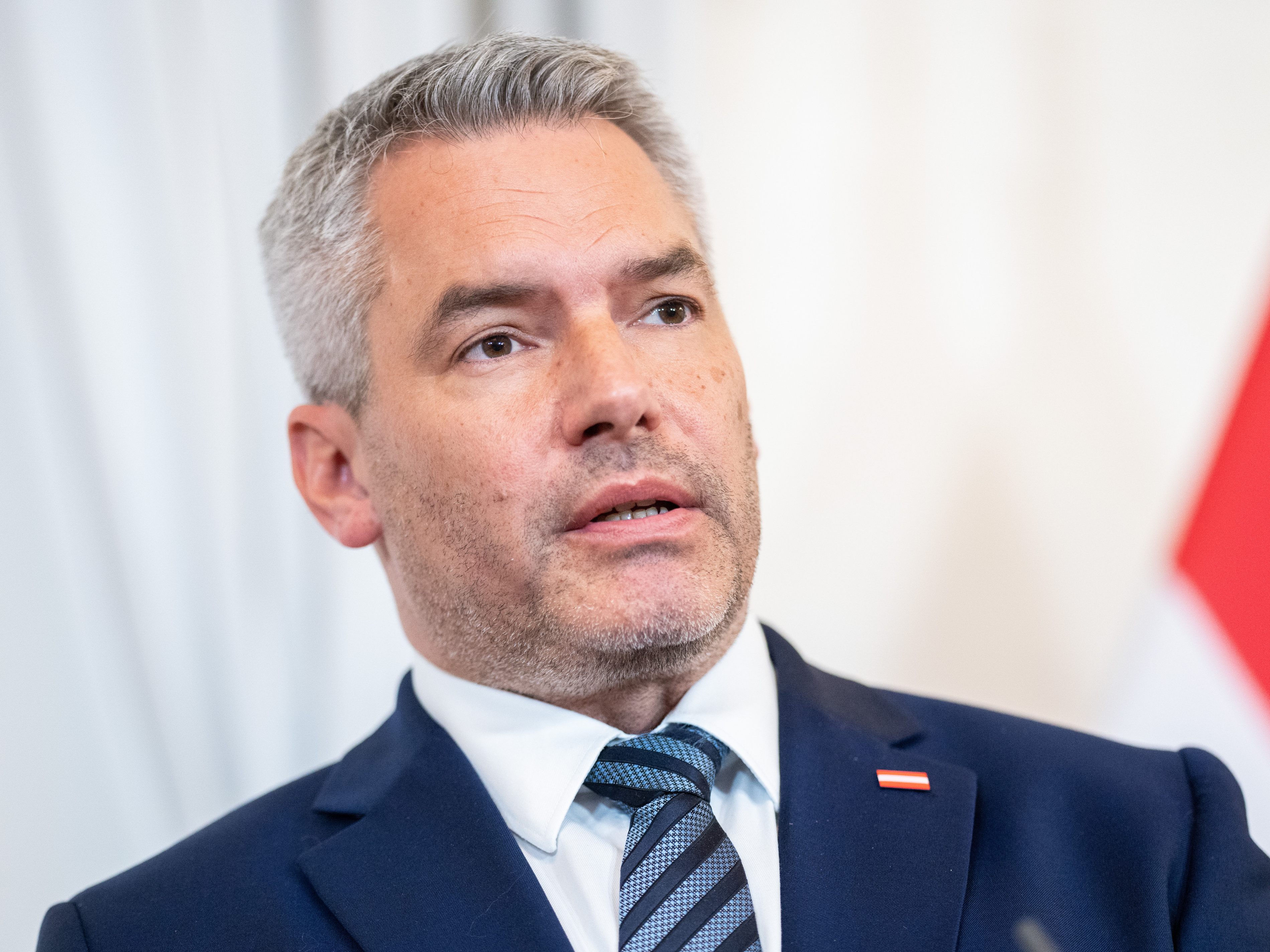 Nehammer wollte bei einem Pressetermin am Dienstag nicht über Strompreisbremsen-Details sprechen.