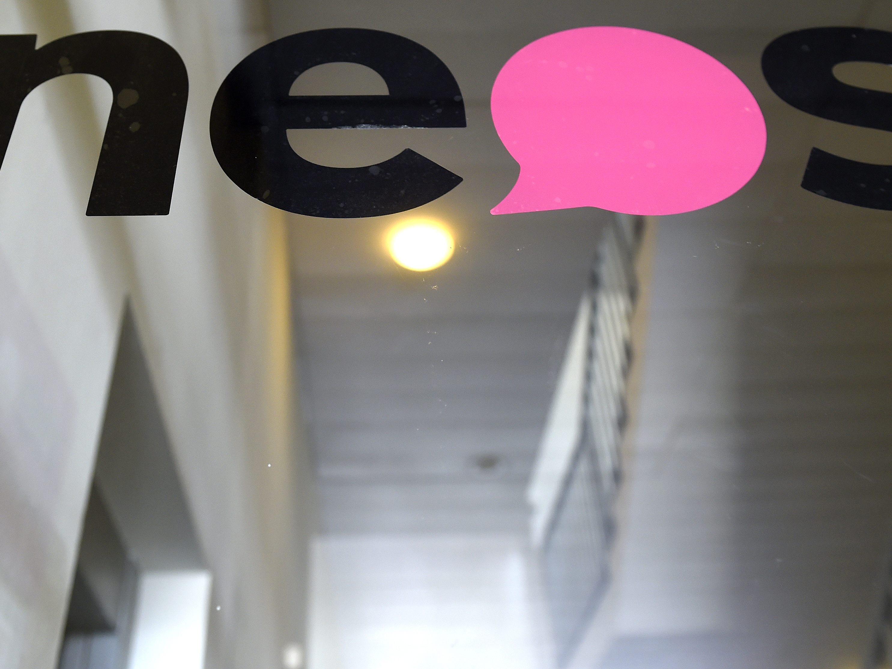 Gegen Hass im Netz und Mobbing: Fünf-Punkte-Plan der NEOS vorgelegt. Gegen Hass im Netz und Mobbing: Fünf-Punkte-Plan der NEOS vorgelegt.