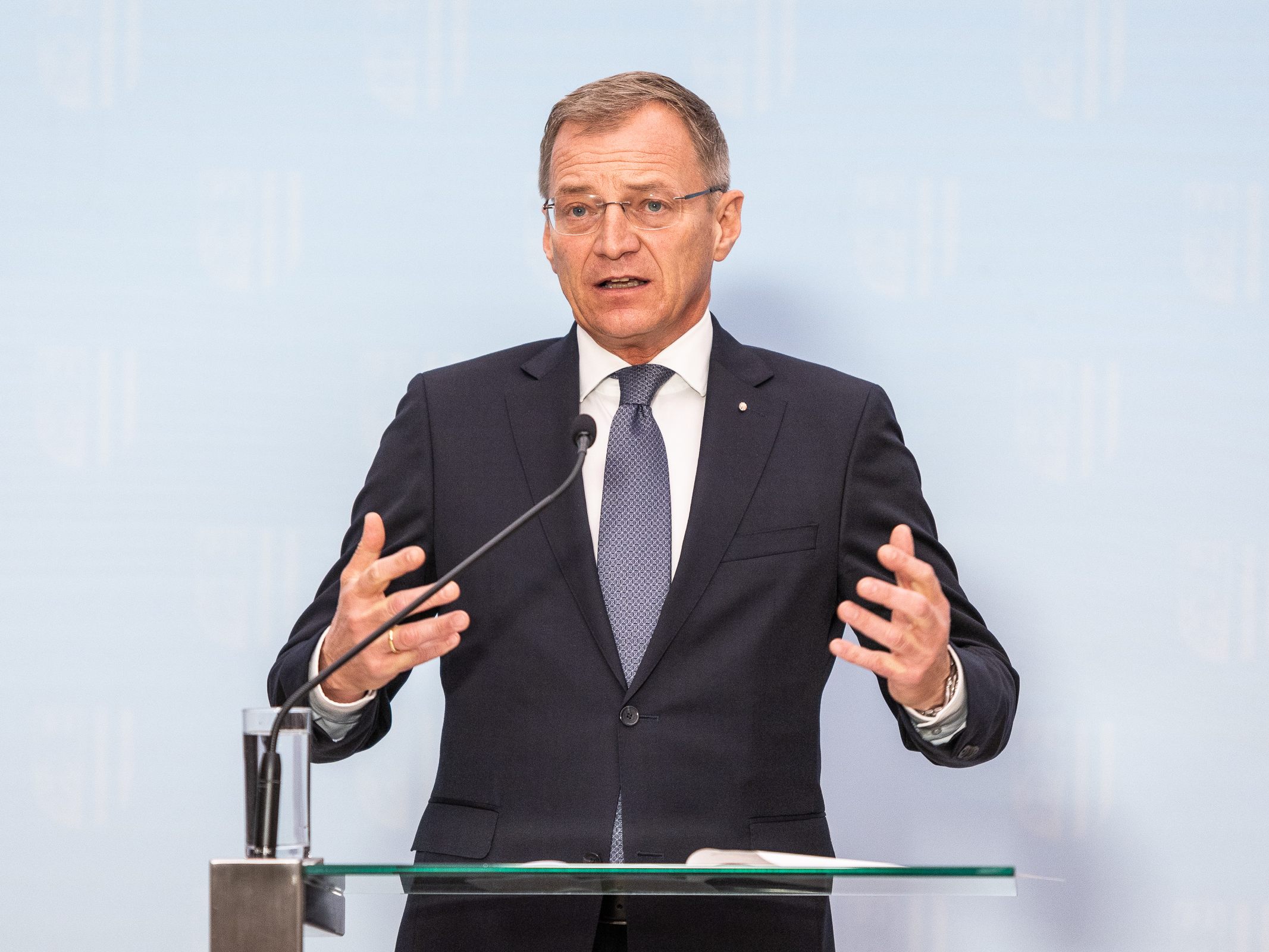 Stelzer stellt die Sanktionen gegen Russland in Frage. Stelzer stellt die Sanktionen gegen Russland in Frage.