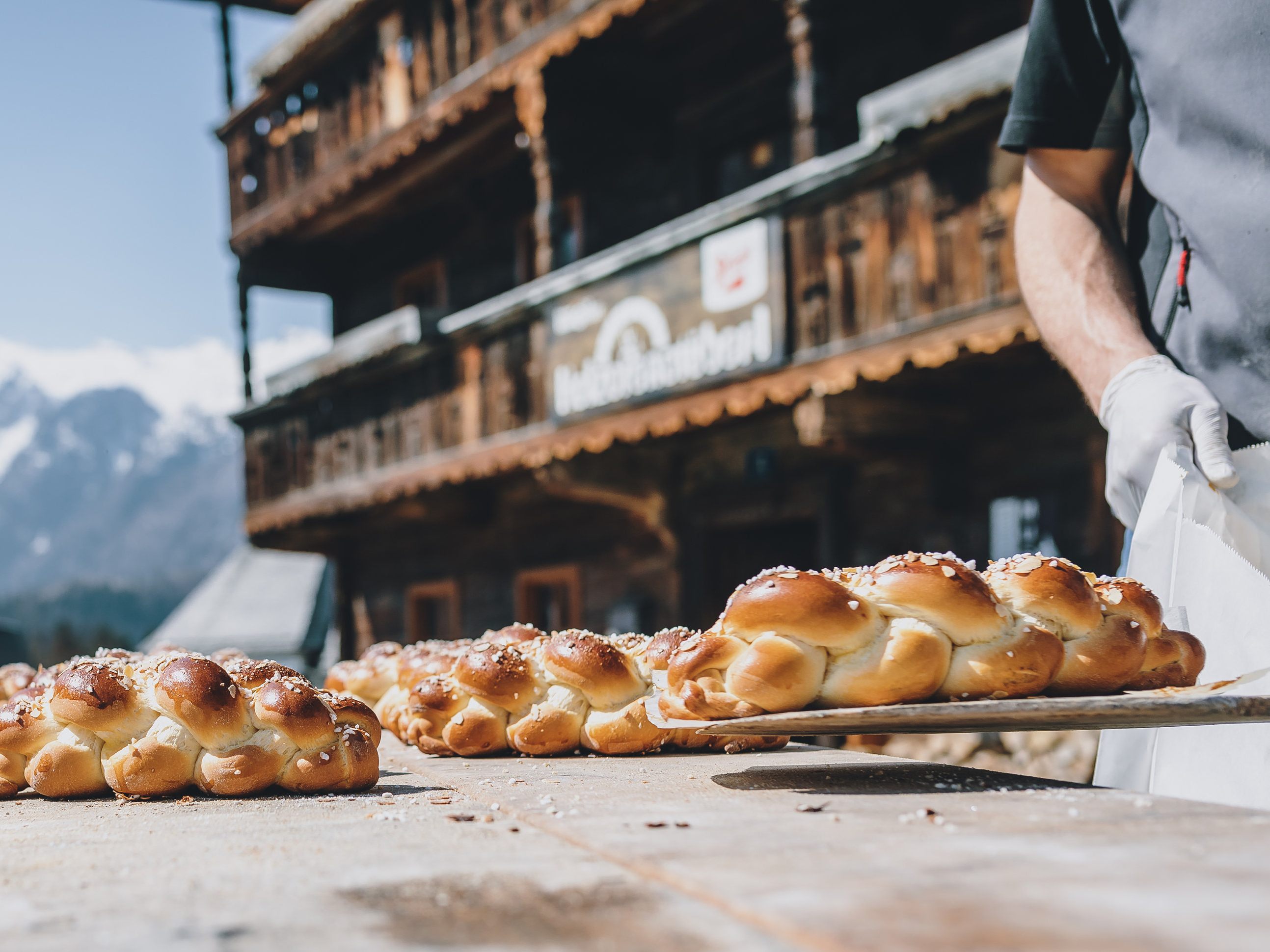 Der VKI testete 15 Striezel aus Supermärkten und Bäckereien. Der VKI testete 15 Striezel aus Supermärkten und Bäckereien.