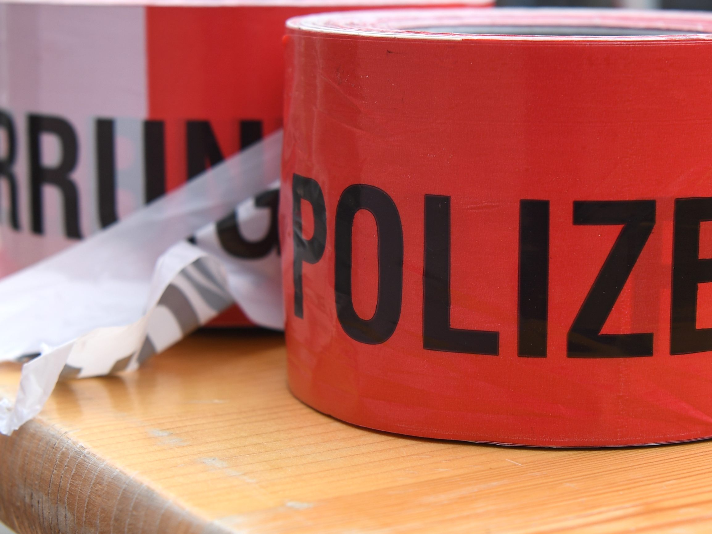 Bei dem tot aufgefundenen Paar in Niederösterreich besteht laut Polizeit der Verdacht auf Mord und Suizid. Bei dem tot aufgefundenen Paar in Niederösterreich besteht laut Polizeit der Verdacht auf Mord und Suizid.