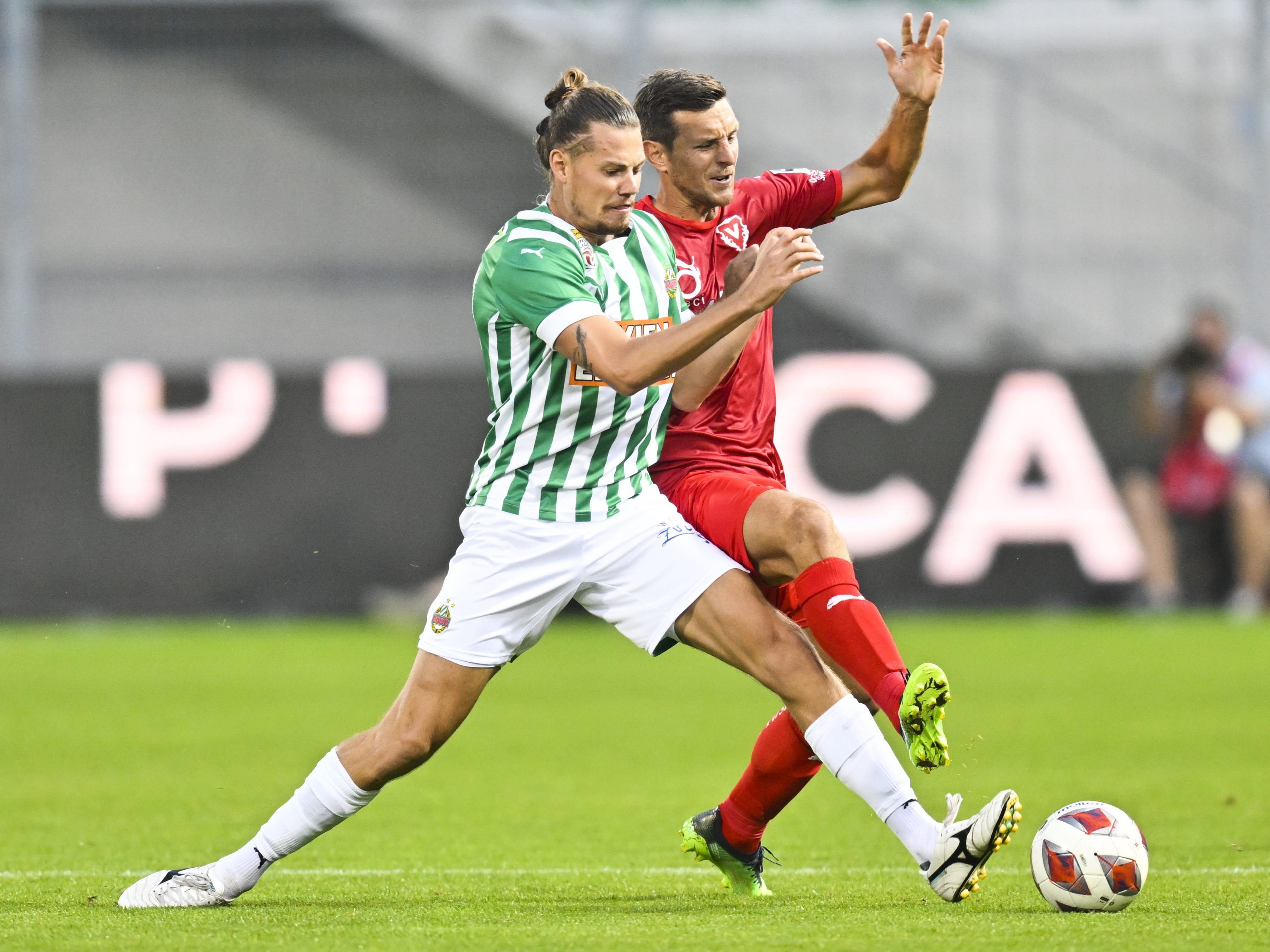 Der Vorarlberger Manuel Sutter war mit dem FC Vaduz am heutigen Abend dem Sieg deutlich näher. Der Vorarlberger Manuel Sutter war mit dem FC Vaduz am heutigen Abend dem Sieg deutlich näher.