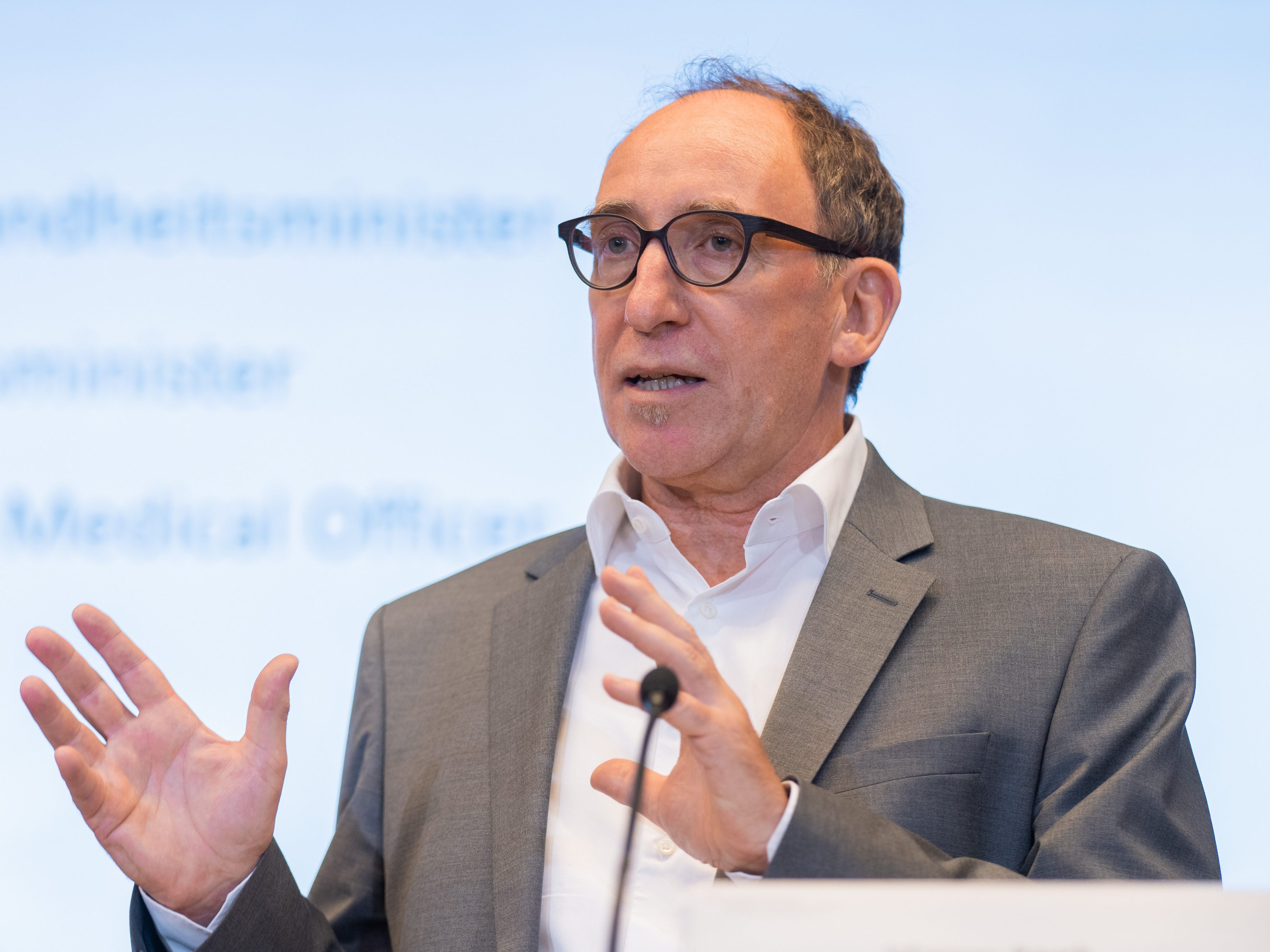 Sozialminister Johannes Rauch empfängt Ingrid Korosec und Peter Kostelka zu den Gesprächen zu den Pensionsanpassungen.
