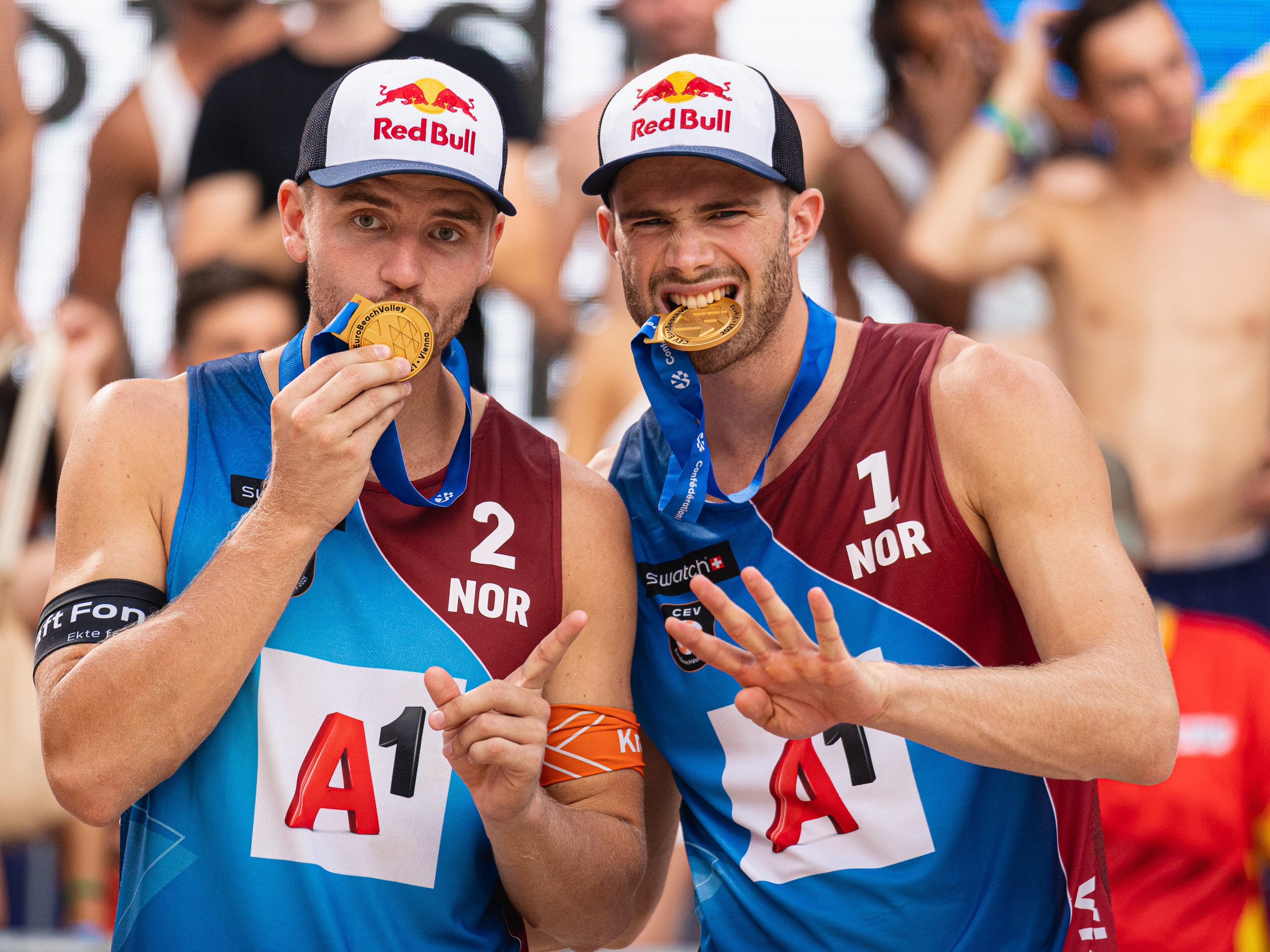 Die Beach-Volleyball-Topstars Christian Sandlie Sörum und Anders Berntsen Mol greifen auch 2022 wieder nach dem Wien-Titel. Die Beach-Volleyball-Topstars Christian Sandlie Sörum und Anders Berntsen Mol greifen auch 2022 wieder nach dem Wien-Titel.