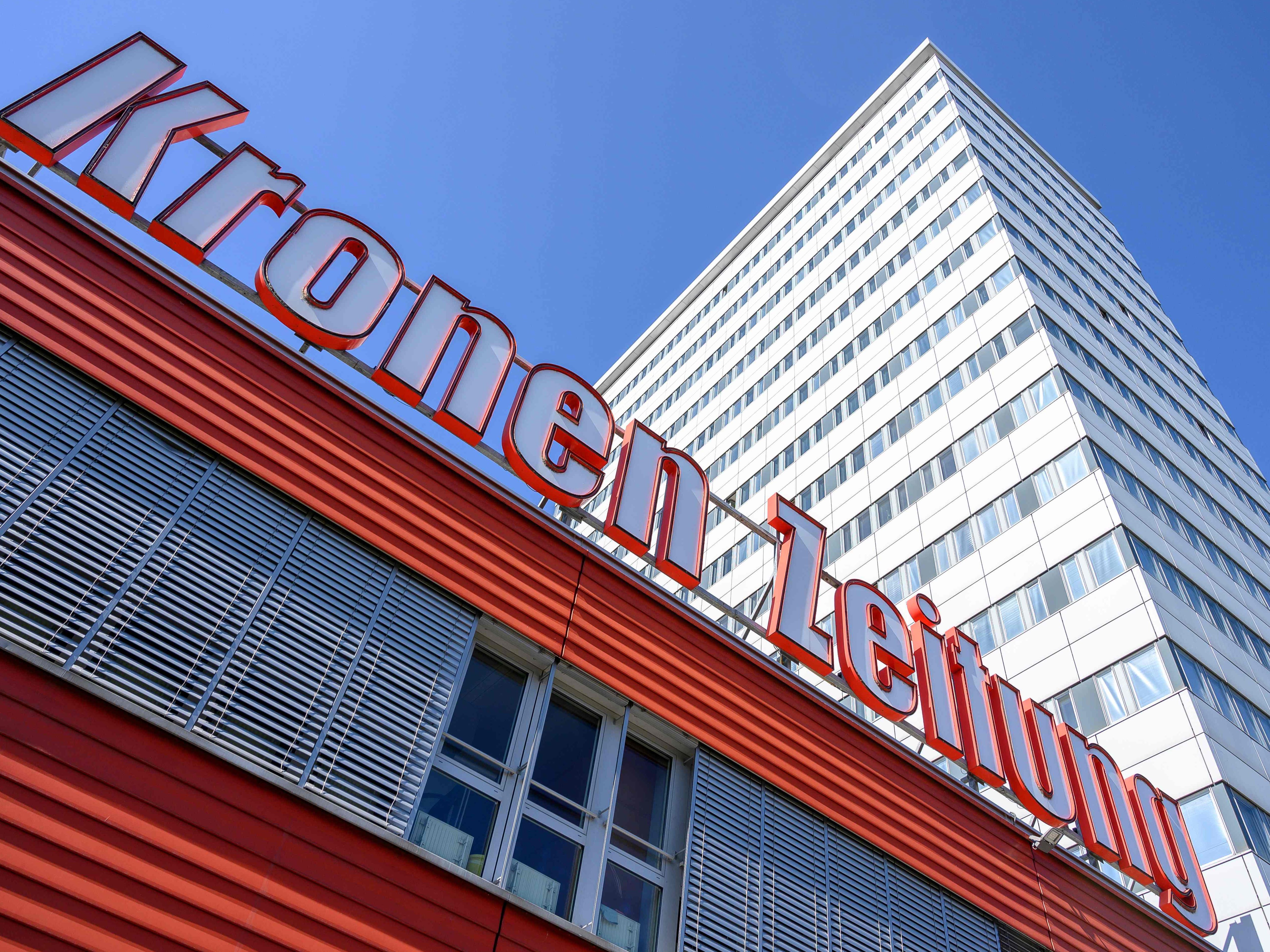 Die Kronen Zeitung muss ZiB-Moderator Roman Rafreider entschädigen. Die Kronen Zeitung muss ZiB-Moderator Roman Rafreider entschädigen.