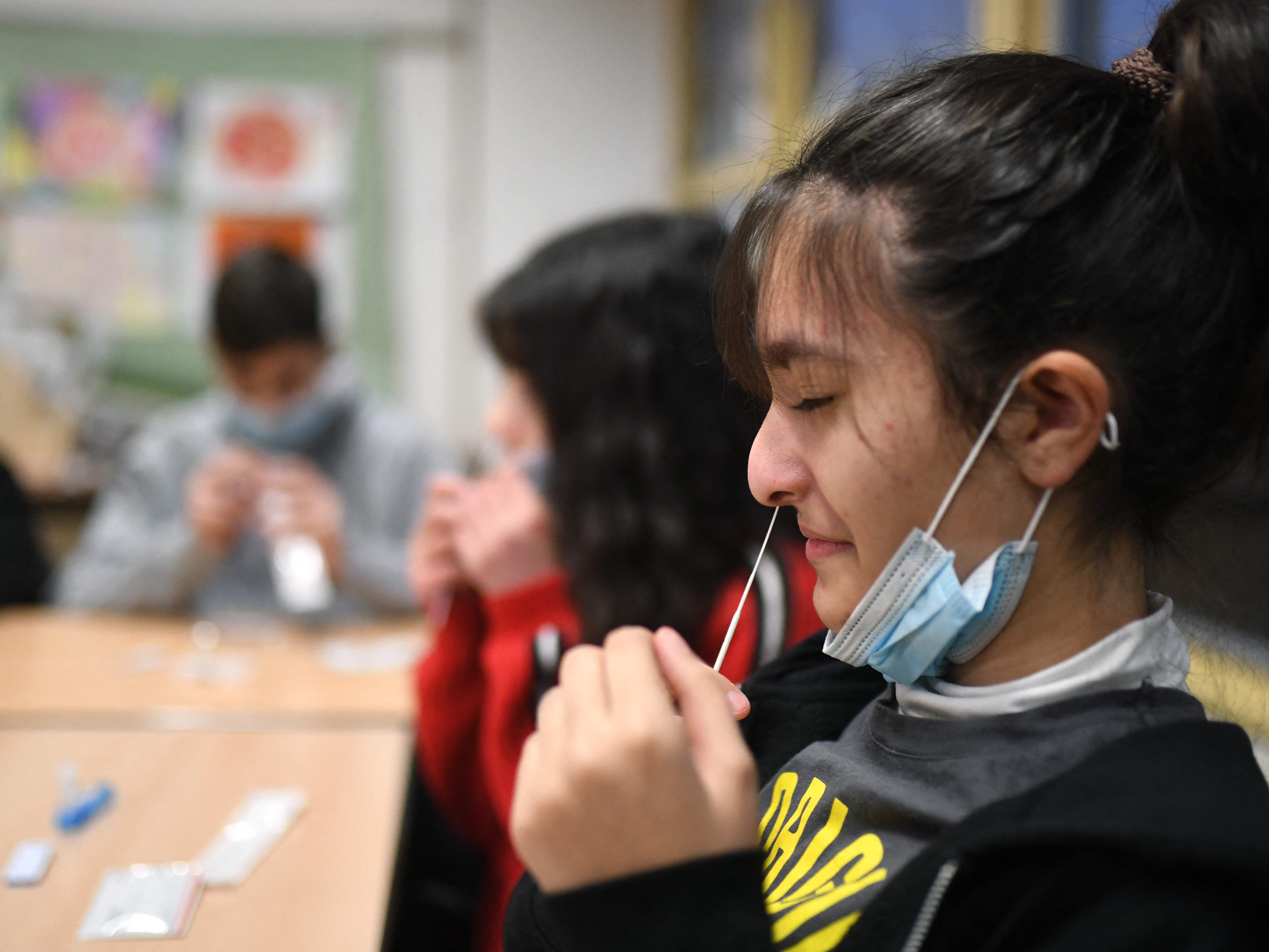 Schulen starten im Herbst ohne Test- und Maskenpflicht. Schulen starten im Herbst ohne Test- und Maskenpflicht.