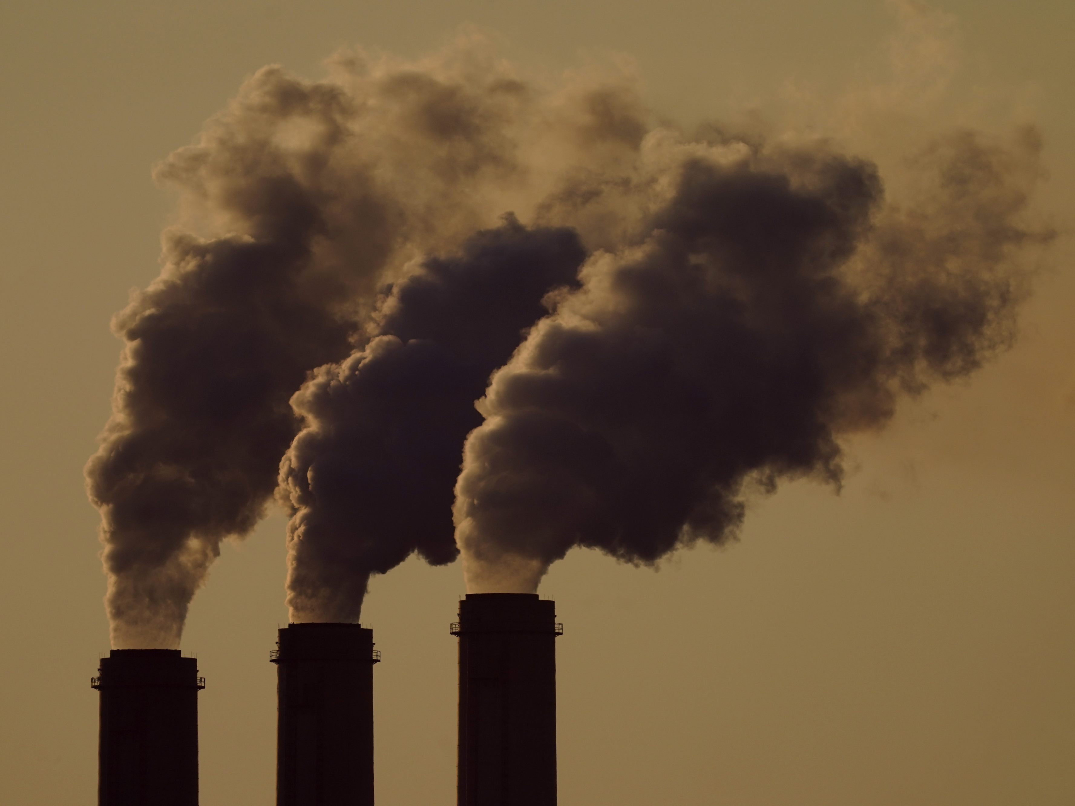 Die CO2-Reduktionszenarien vieler Firmen passen nicht zum 1,5-Grad-Ziel des Pariser Klimaabkommens.