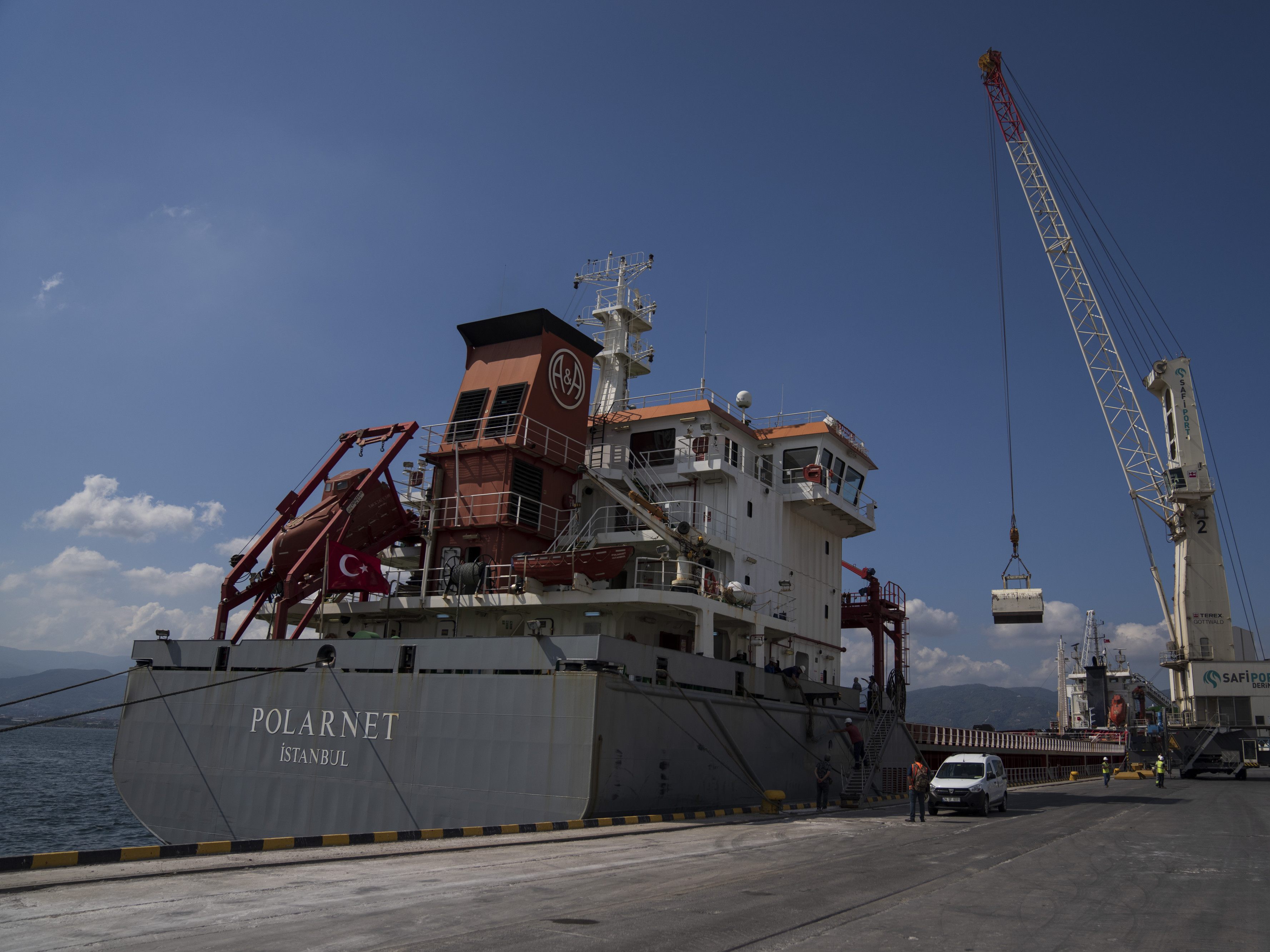 Der erste Getreidefrachter aus der Ukraine erreichte seinen Zielhafen in der Türkei.