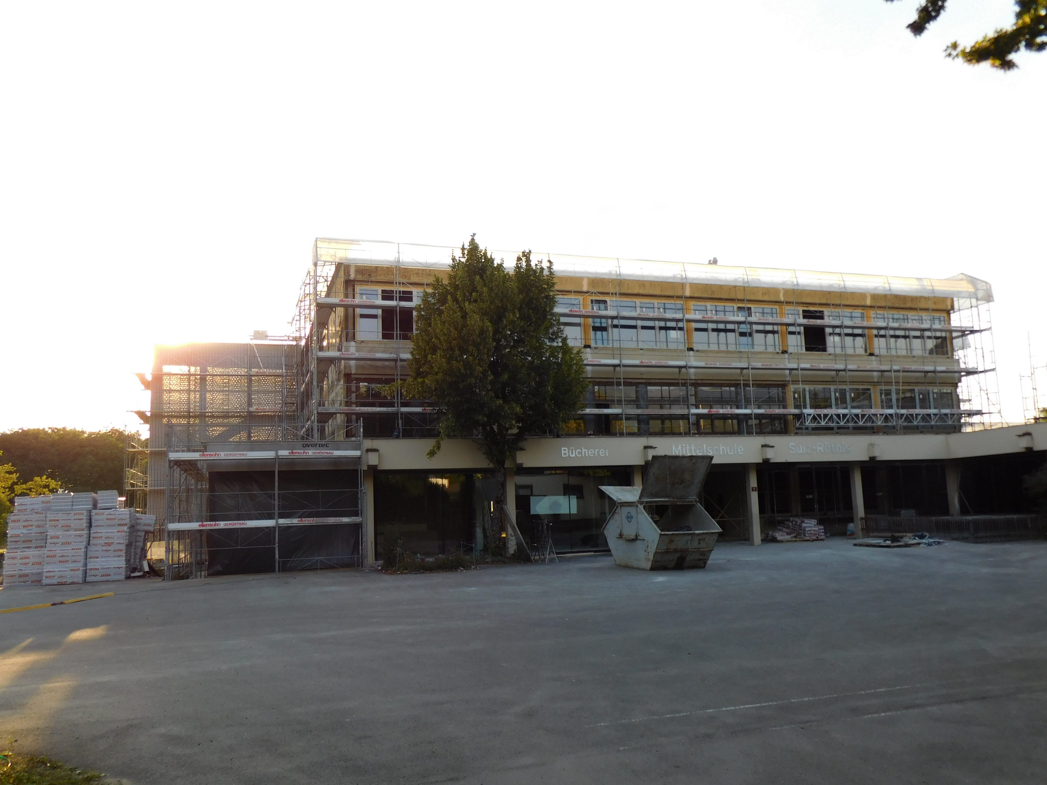 Die Sanierungsarbeiten an der Mittelschule Sulz-Röthis laufen auf Hochtouren