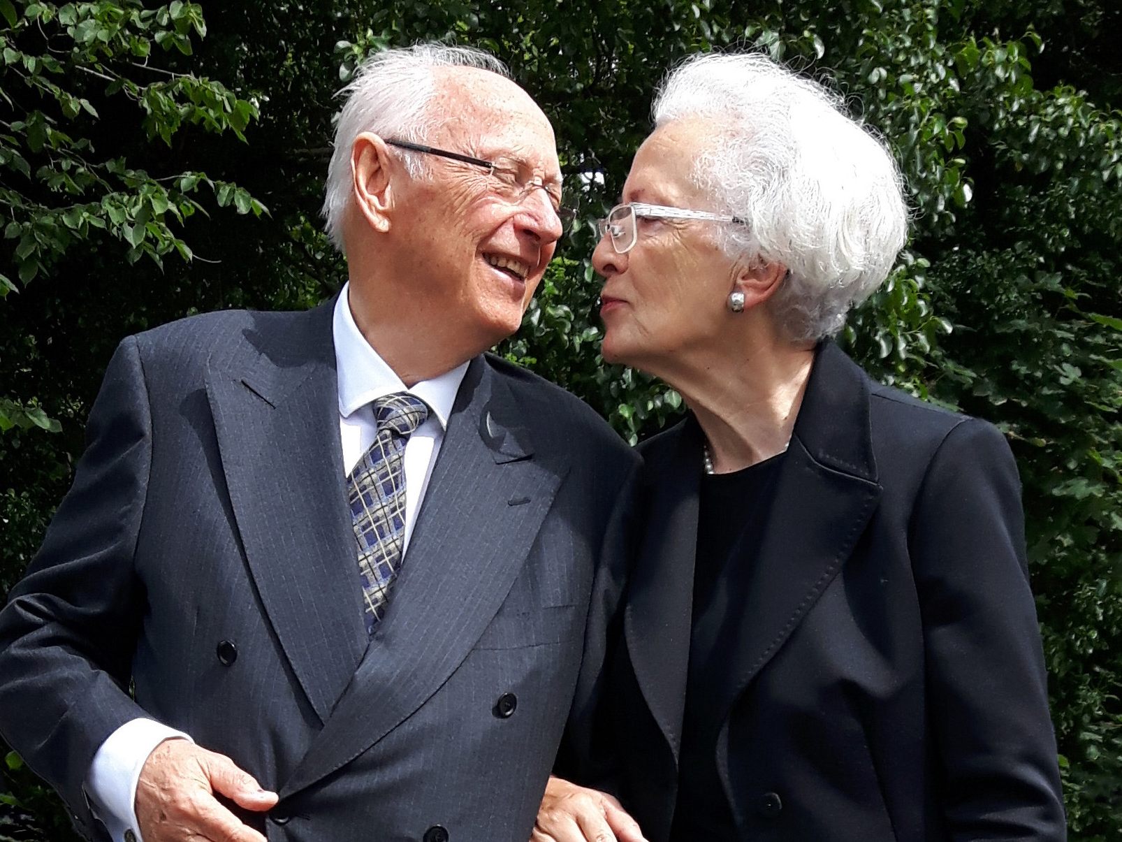 Auf ein ereignisreiches und erfülltes Leben blicken die Jubilare an ihrem Jubeltag zurück. Auf ein ereignisreiches und erfülltes Leben blicken die Jubilare an ihrem Jubeltag zurück.